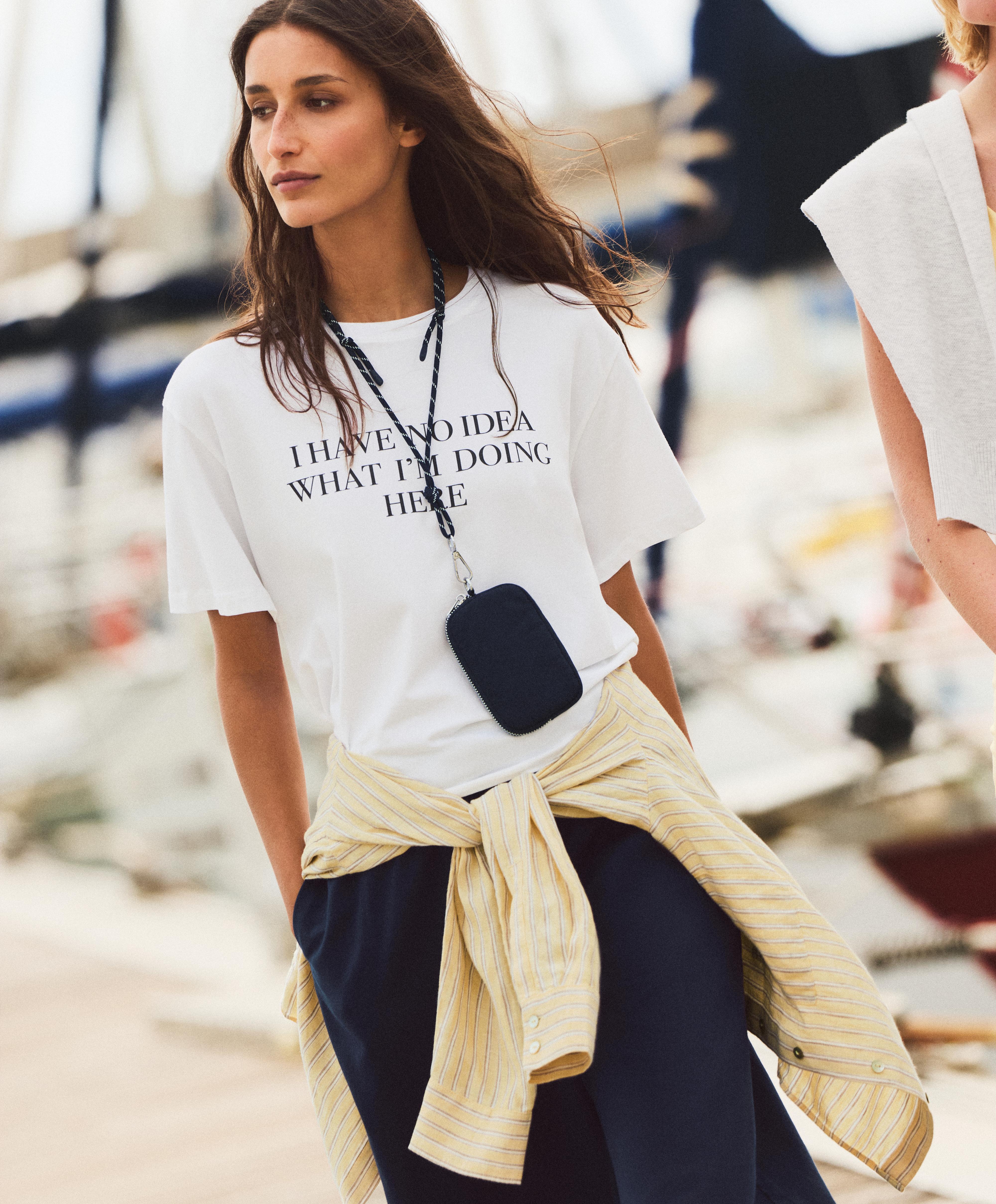 Boxy short-sleeved cotton blend T-shirt with slogan — WHITE 