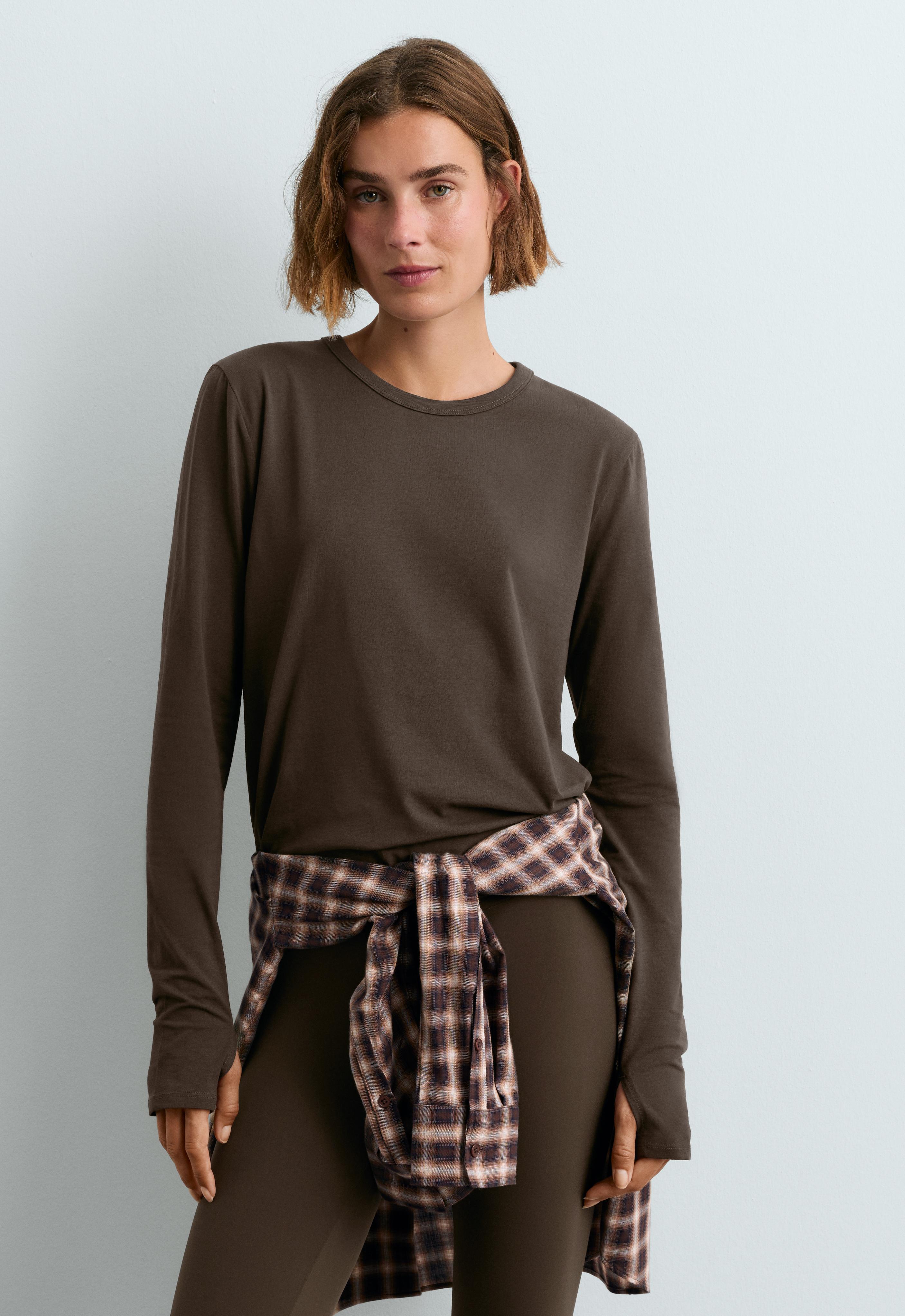 Shirt mit regulärem Fit, langen Ärmeln und Baumwolle Shirt mit regulärem Fit, langen Ärmeln und Baumwolle