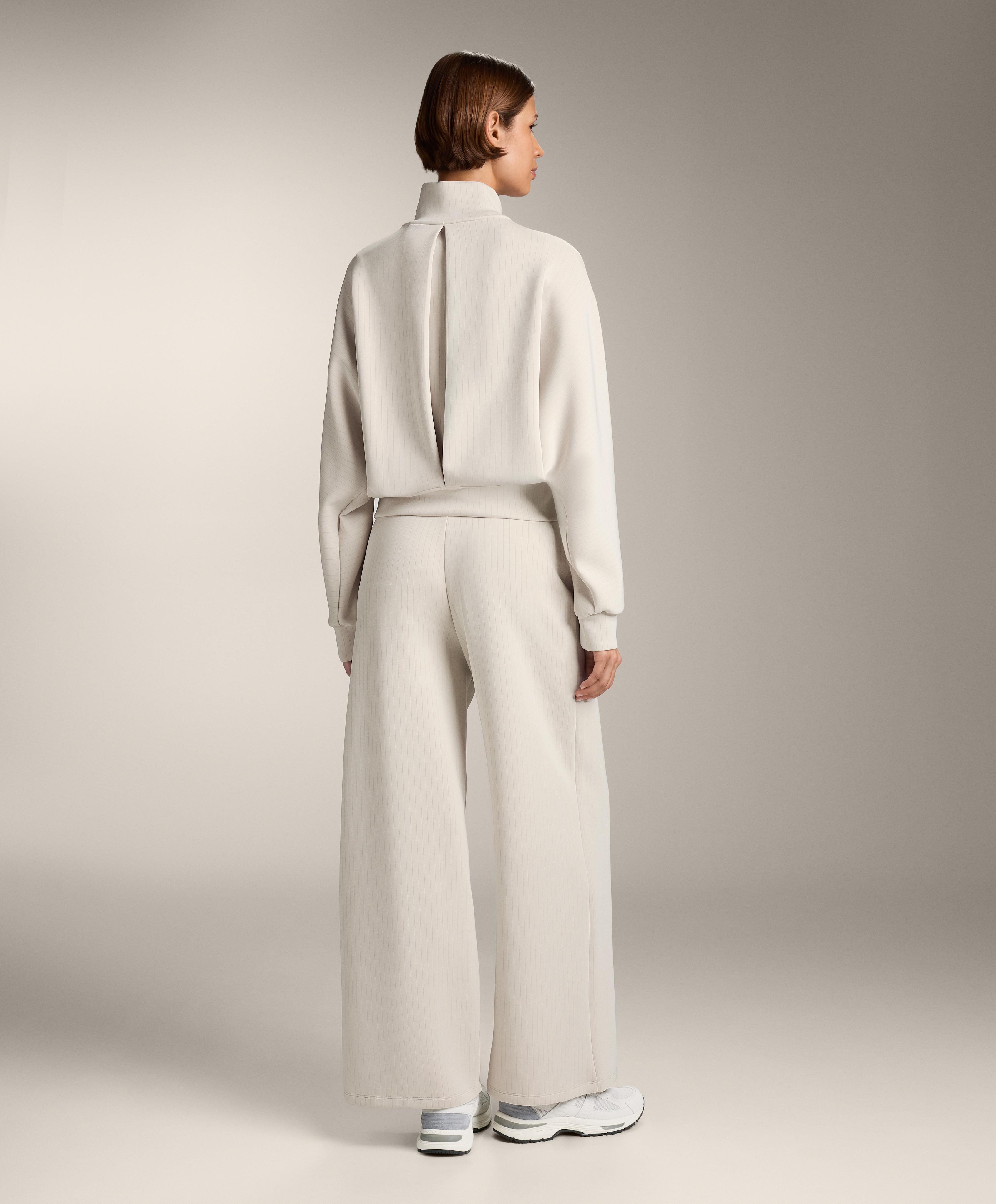 Total look corte a direito às riscas com modal cru - Saldos