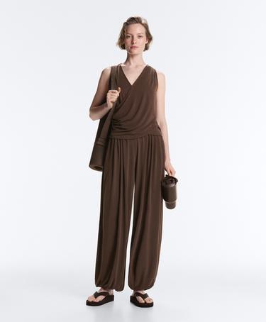 Modal blend crossover sleeveless T-shirt — DARK BROWN 3