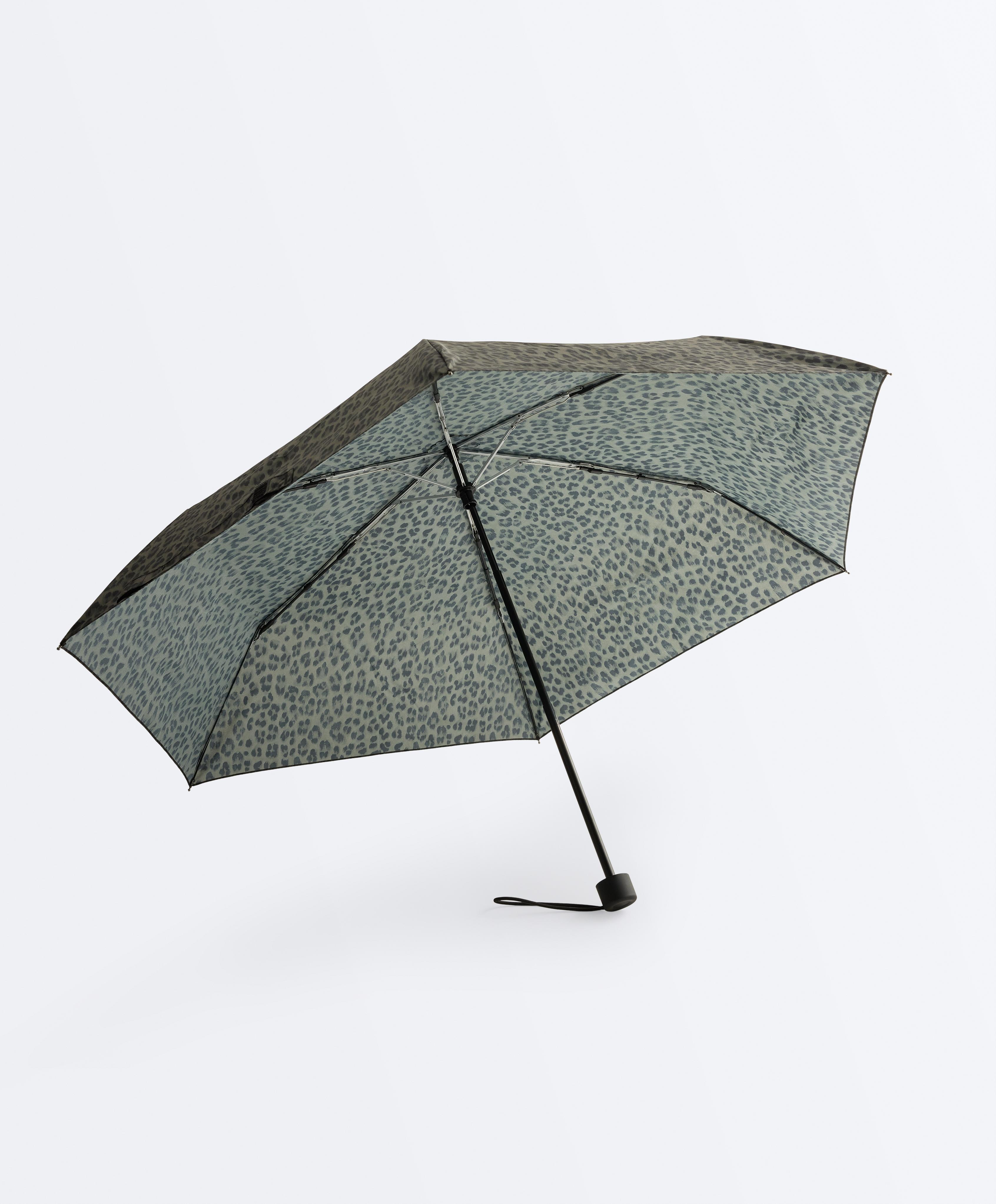 Leopard print lightweight umbrella Leopard print lightweight umbrella