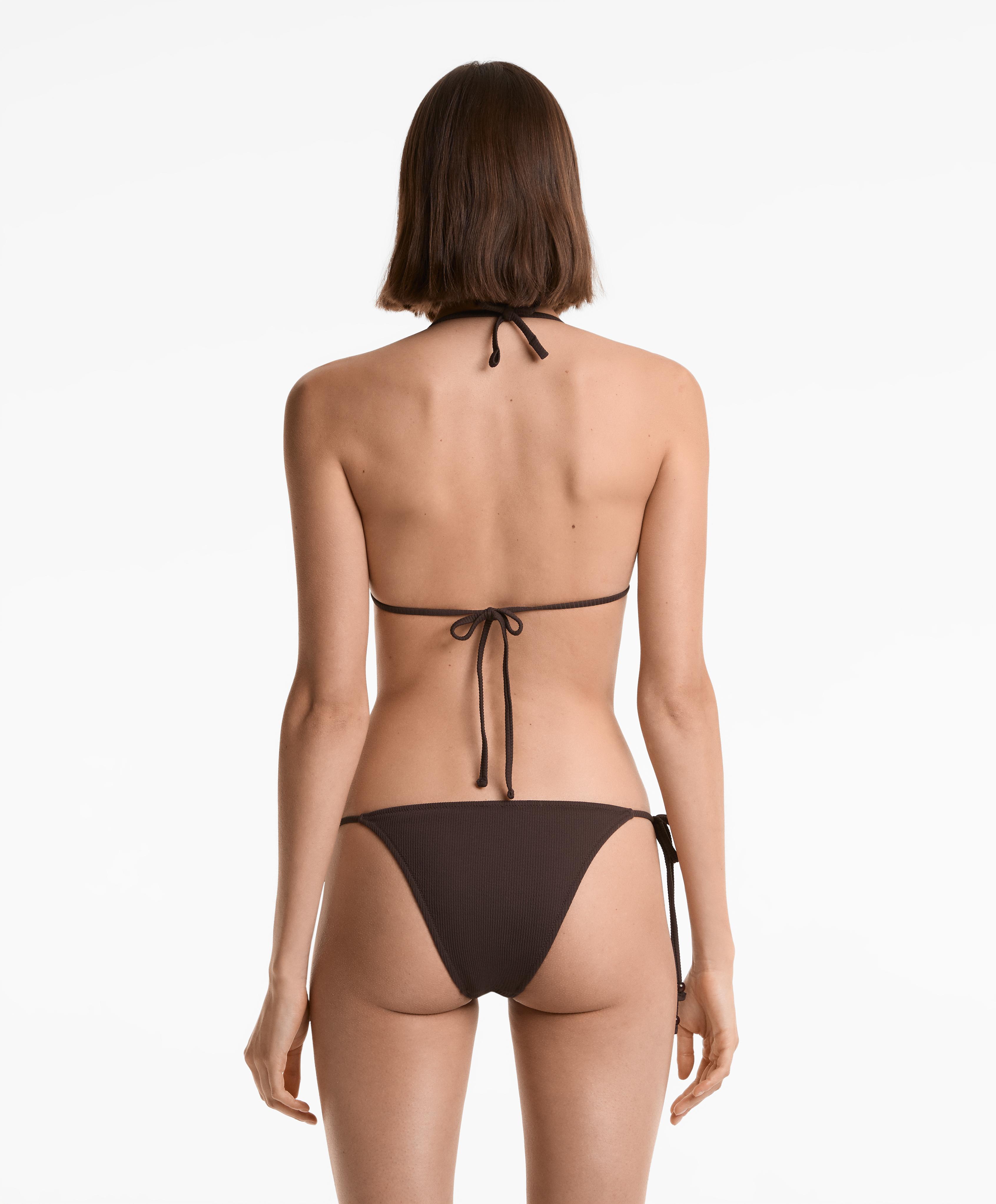 Gerippter Triangel-Bikini in Braun