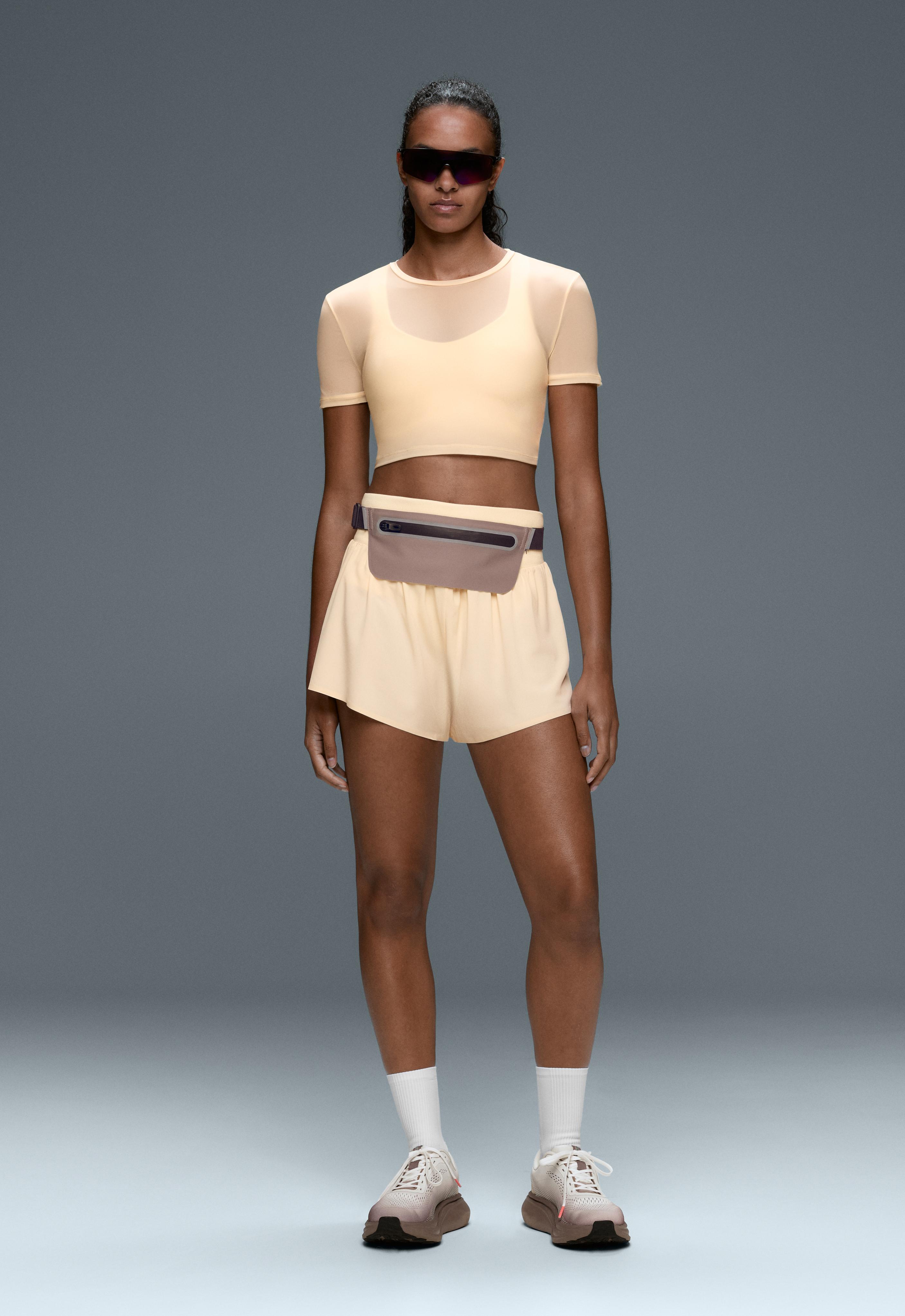High-rise seamless technical shorts — VANILLA