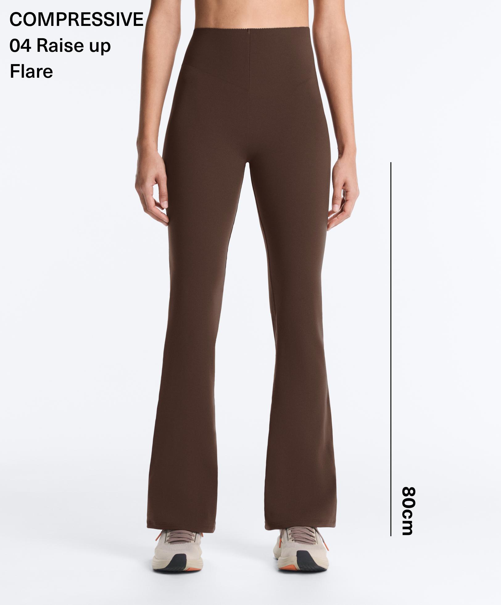 High-rise Compressive Raise Up Flare Trousers High-rise Compressive Raise Up Flare Trousers