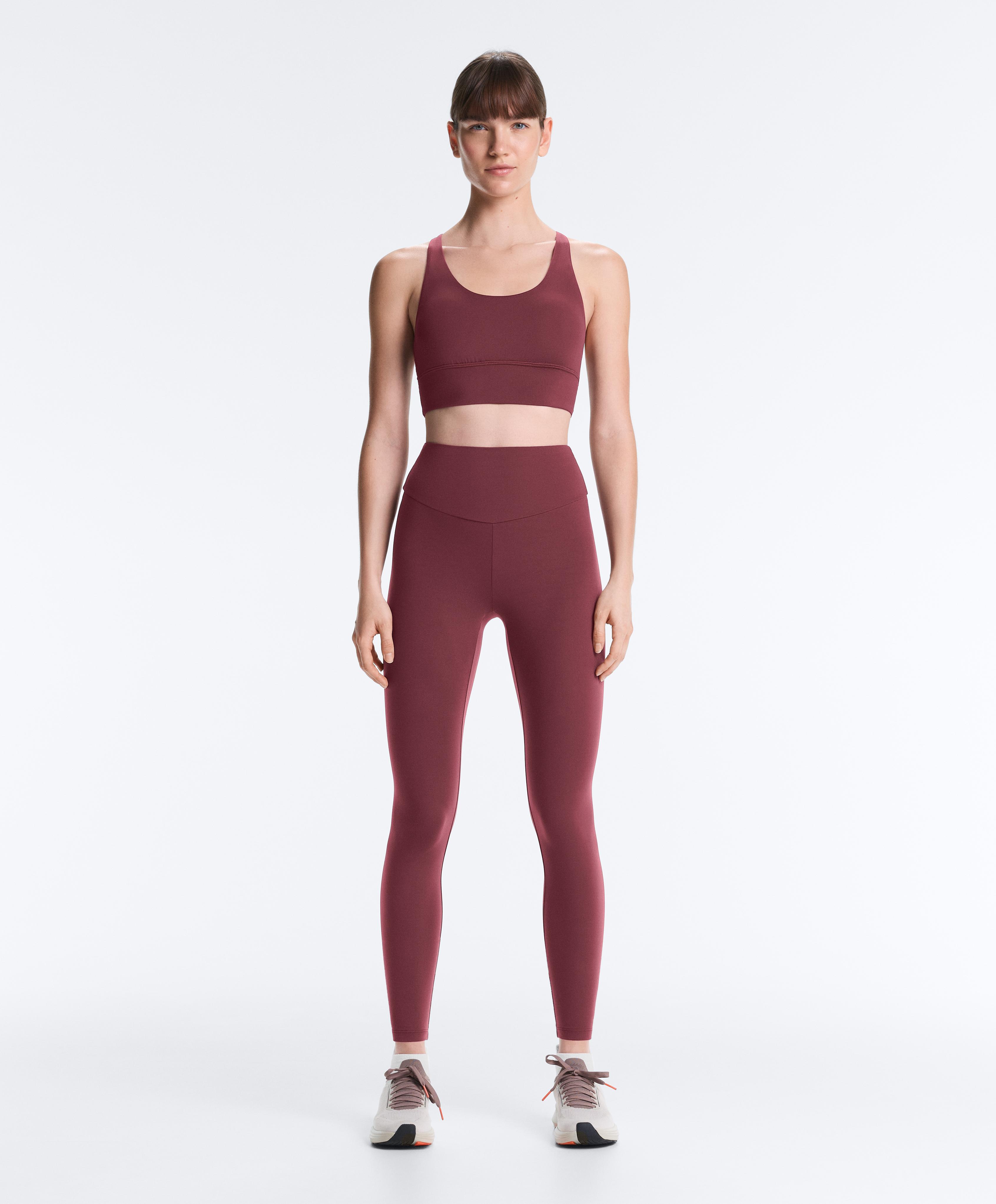 Medium-support Comfortlux sports bra with cups — CHERRY