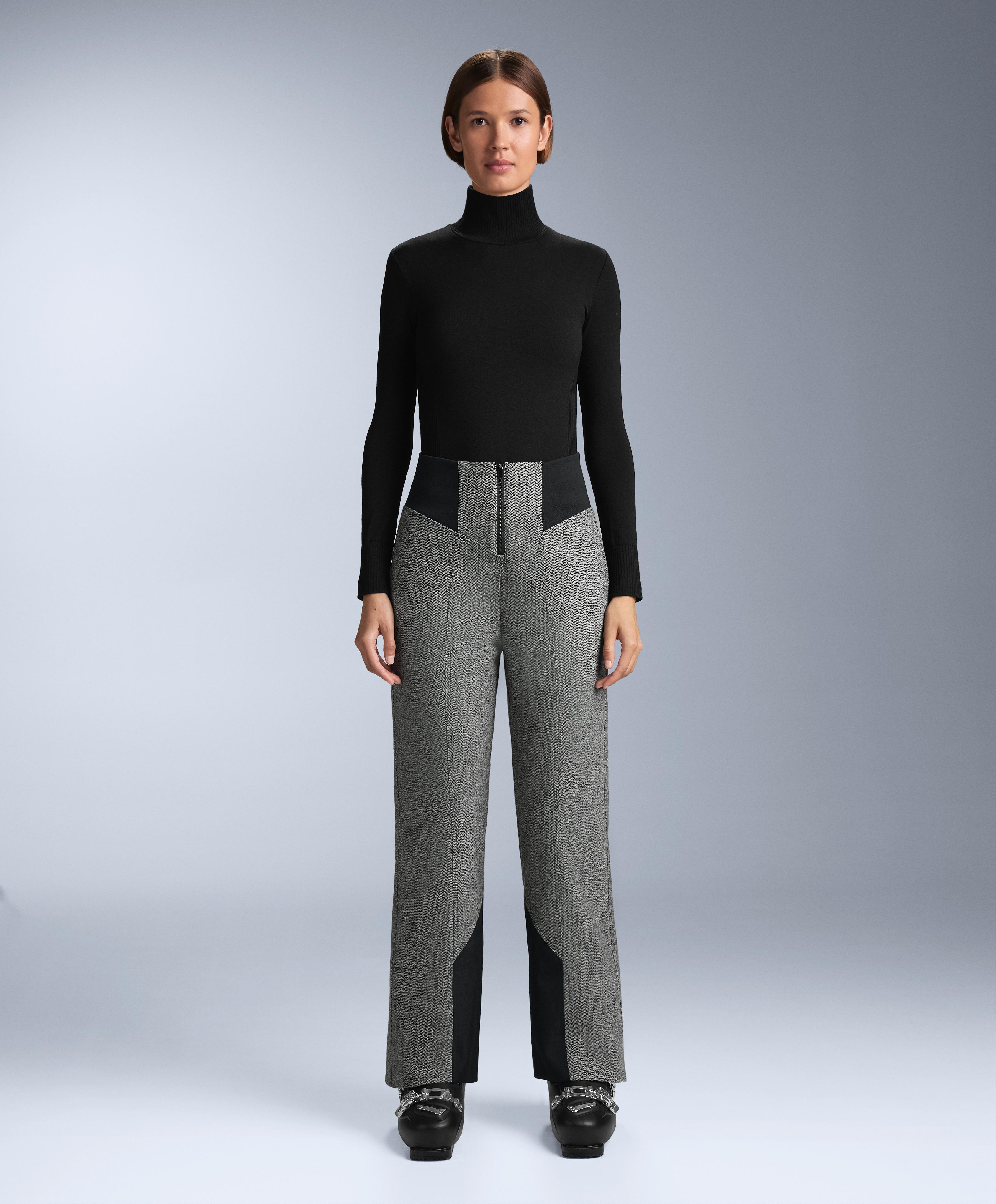 Seamless merino wool base layer T-shirt — BLACK