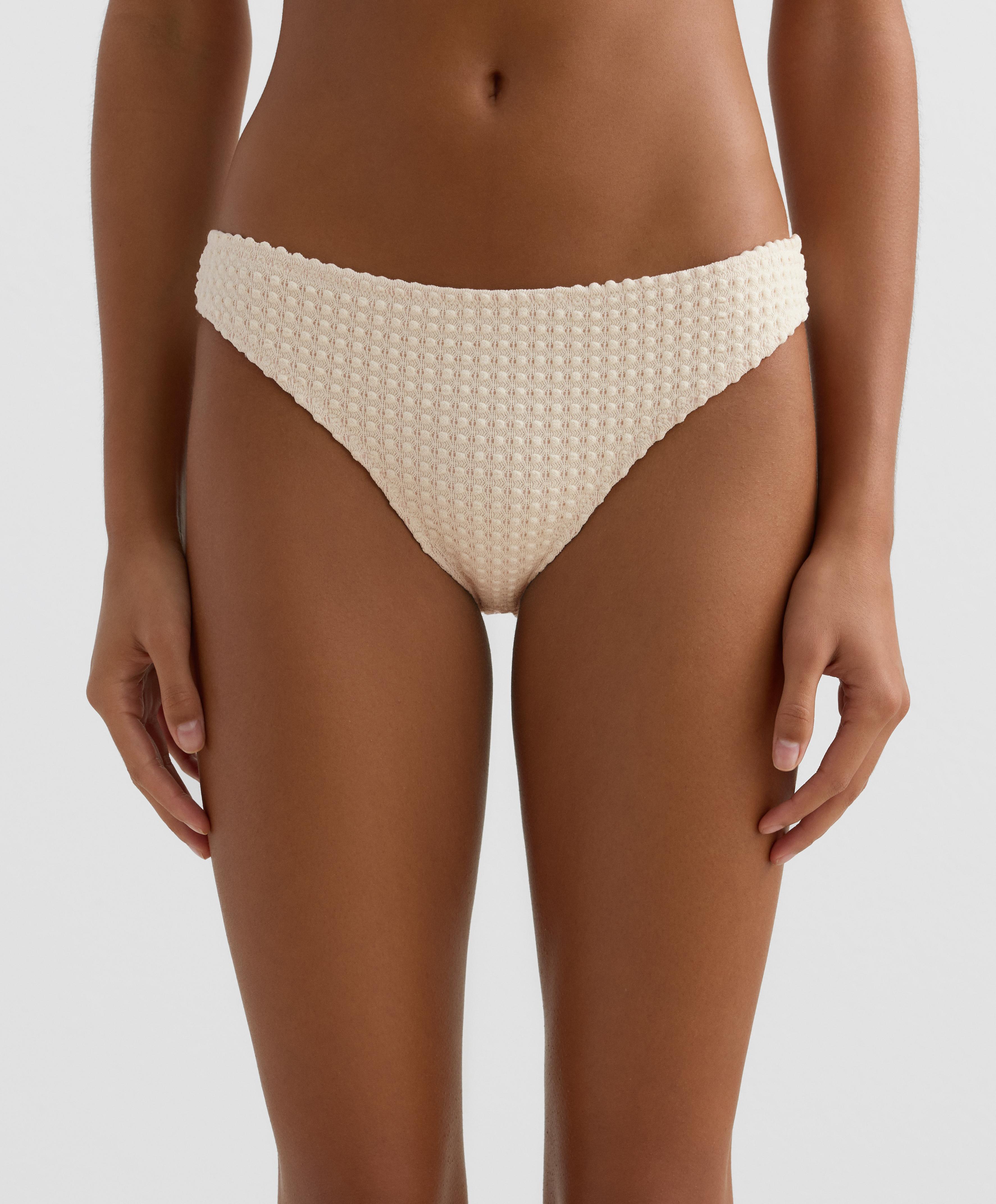 Bubble-texture crochet classic bikini briefs