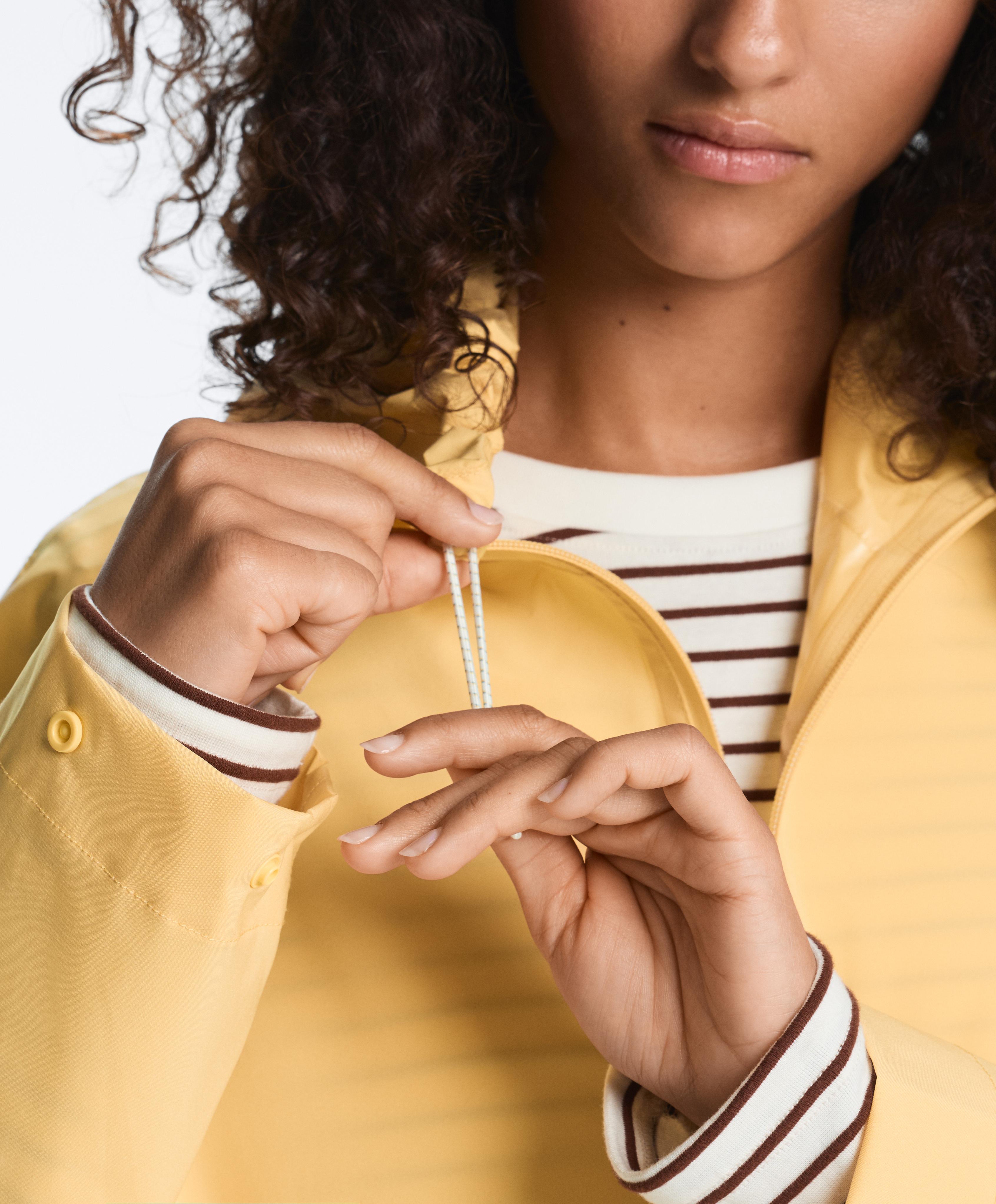 Packable super extra lightweight 10k waterproof jacket — MID-YELLOW