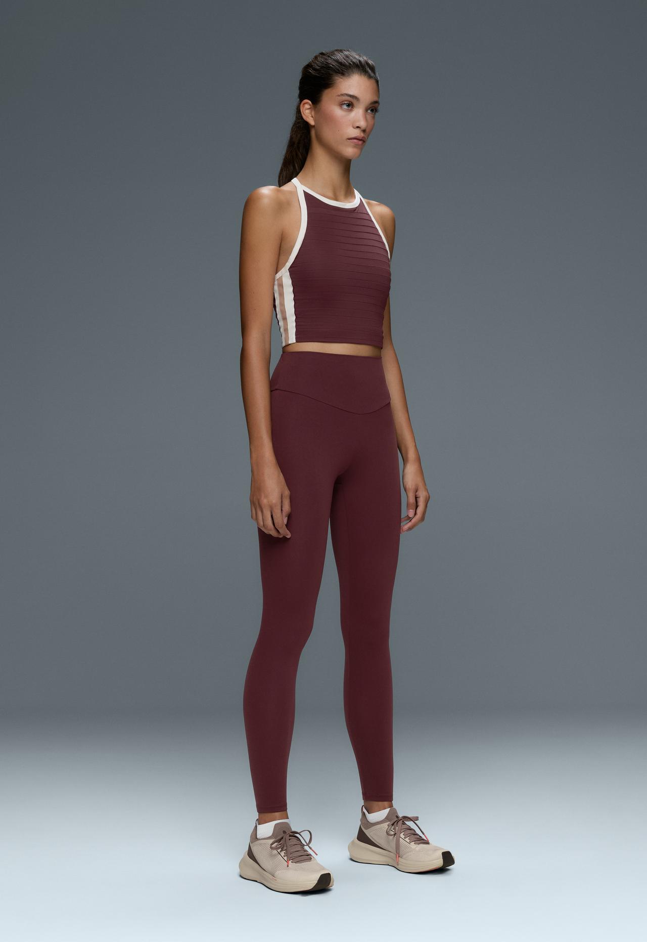 Contrast-piped comfortlux tank top — BURGUNDY