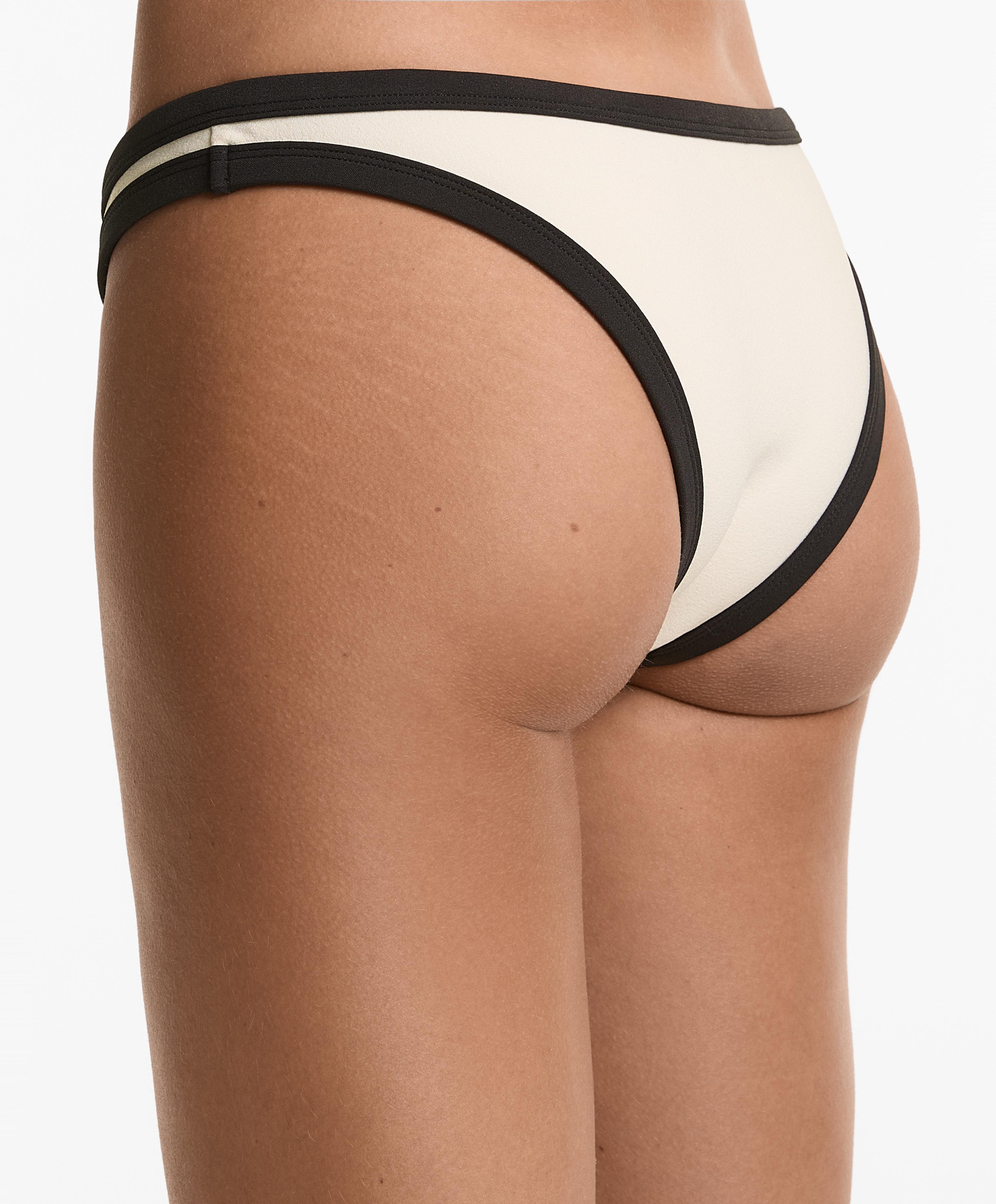 Contrast trim medium-coverage bikini briefs