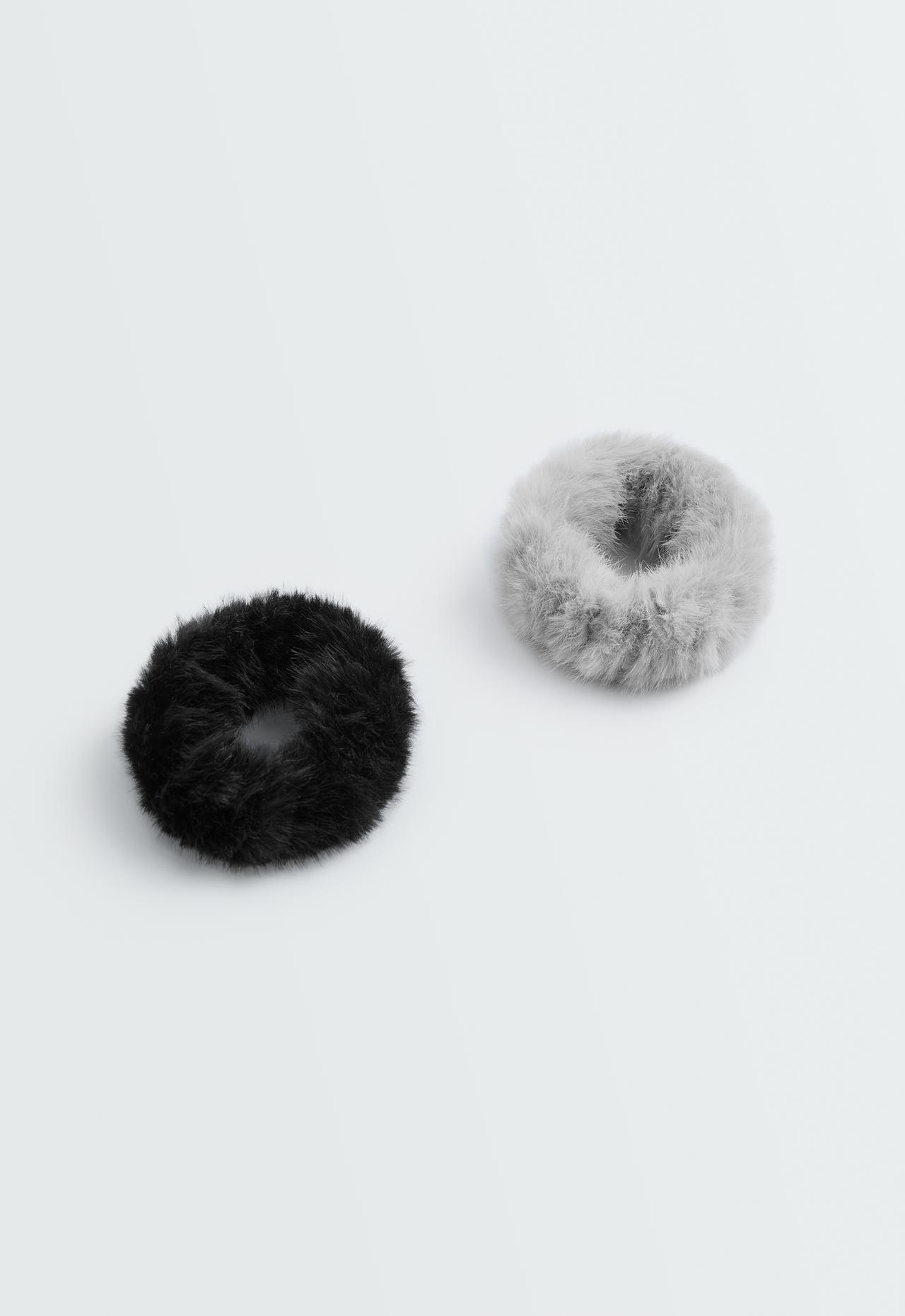 2 Running faux-fur-effect scrunchies — BLACK