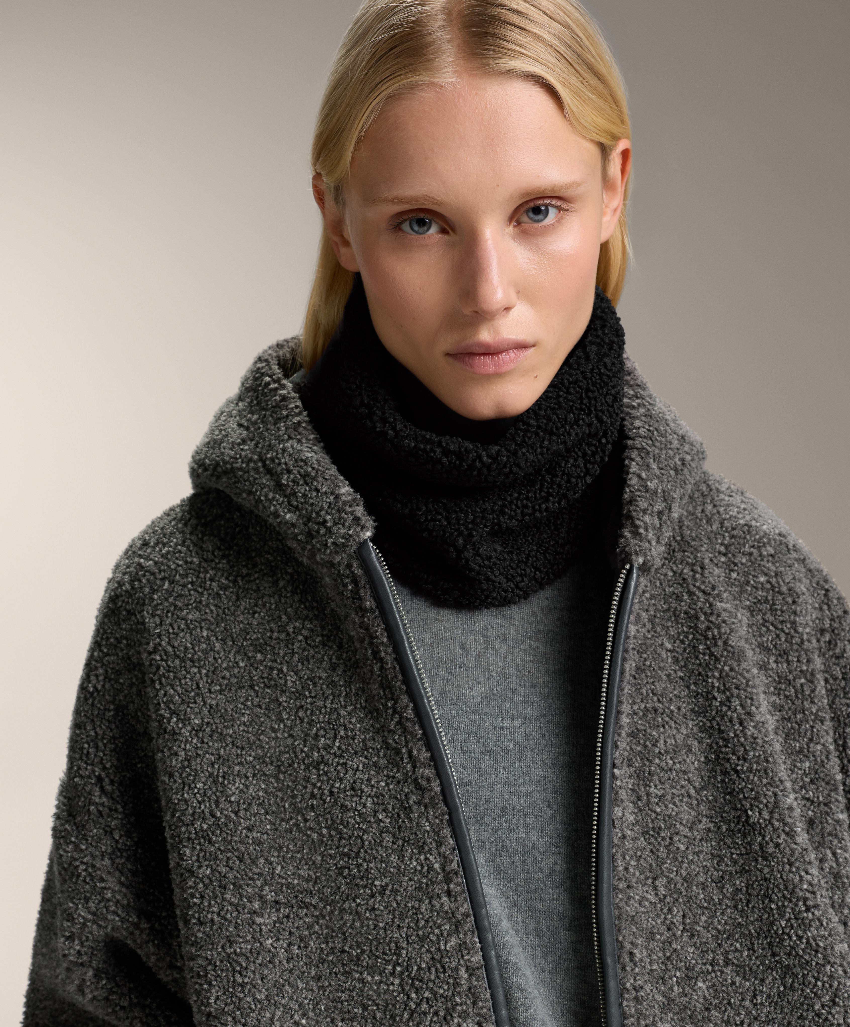 צווארון כבש צווארון כבש