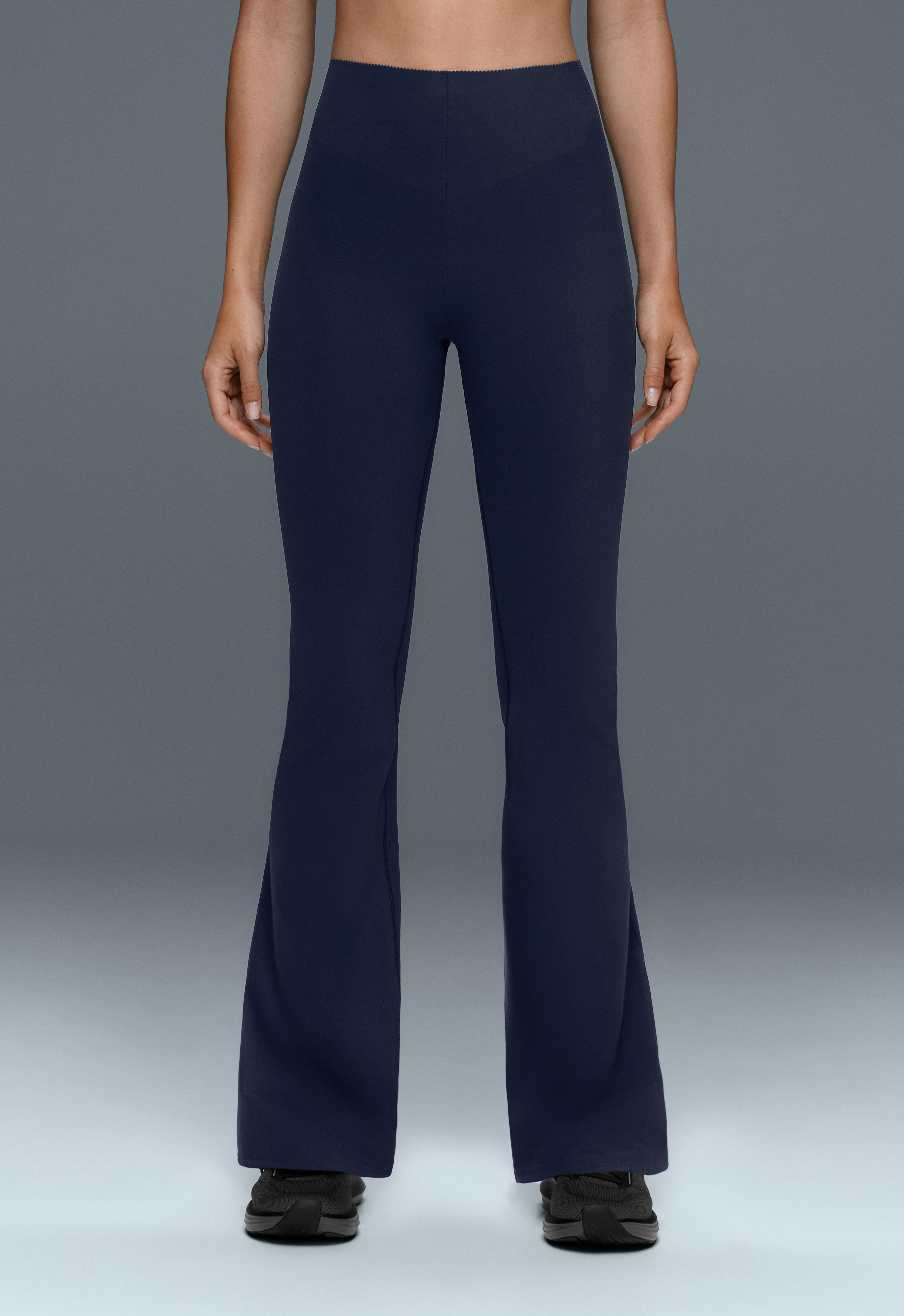 High-rise Compressive Raise Up flare trousers High-rise Compressive Raise Up flare trousers