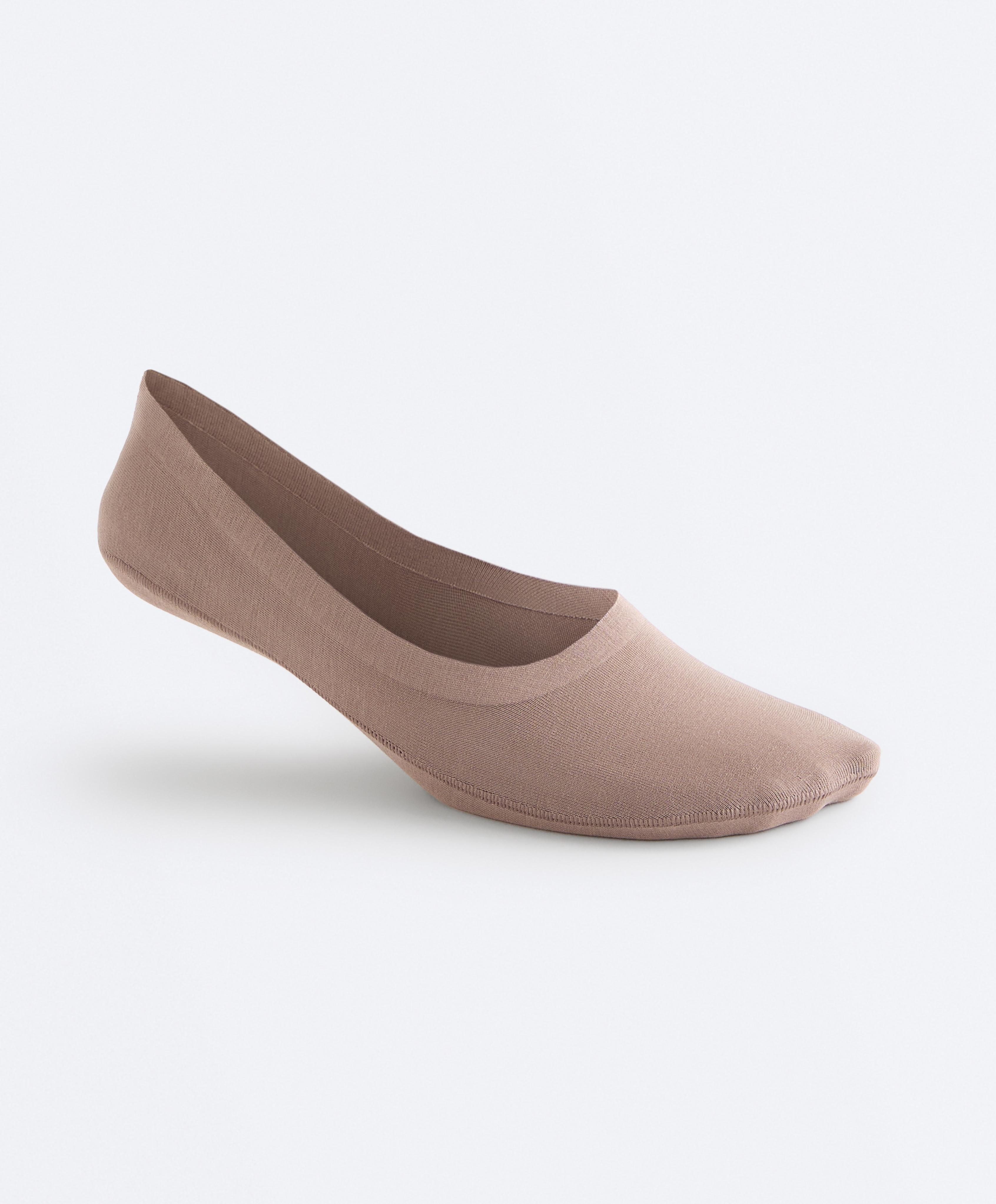 2 pairs of medium cut ribbed cotton blend invisible socks — MOCHA