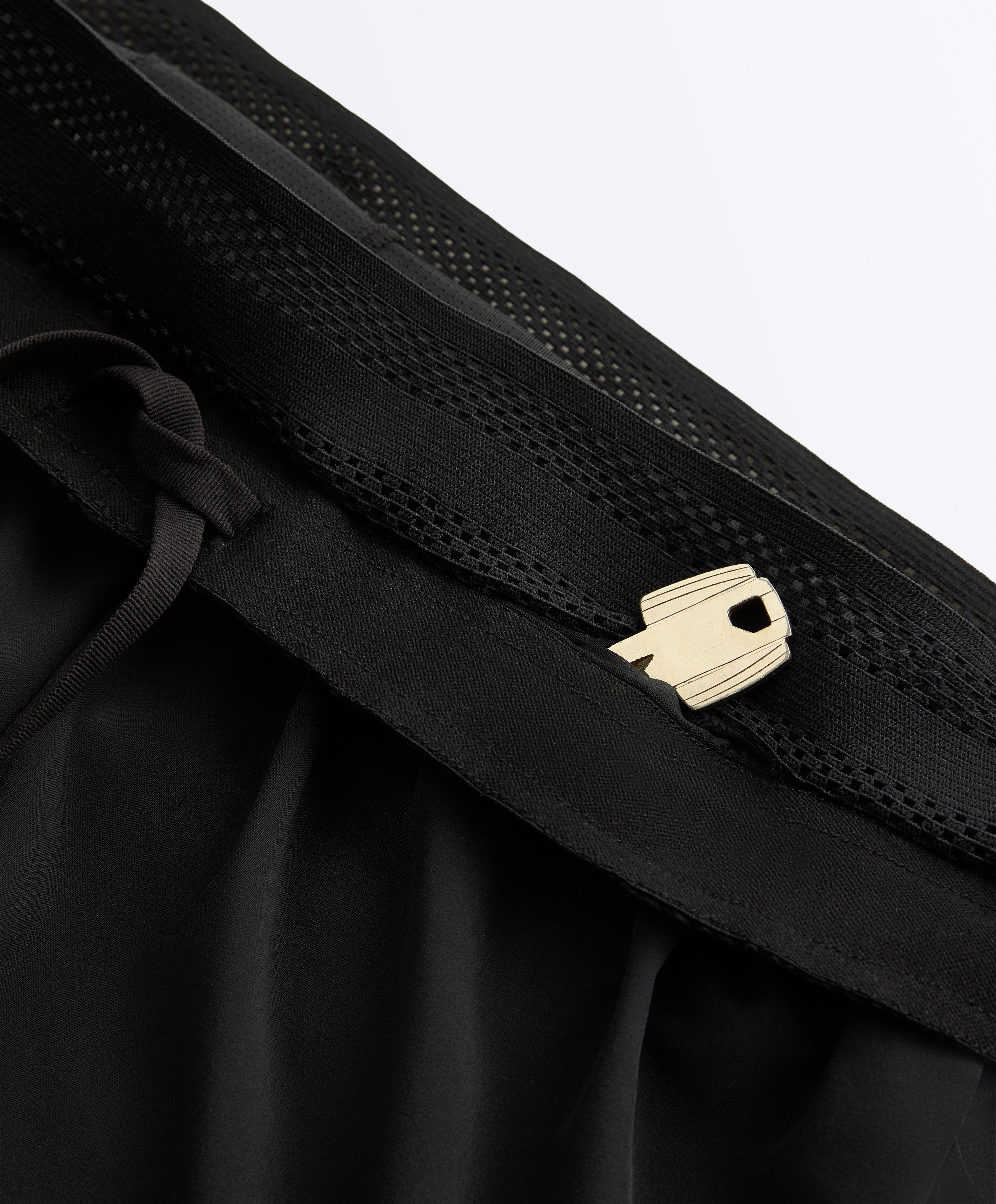 Mid rise 2-in-1 technical shorts — BLACK