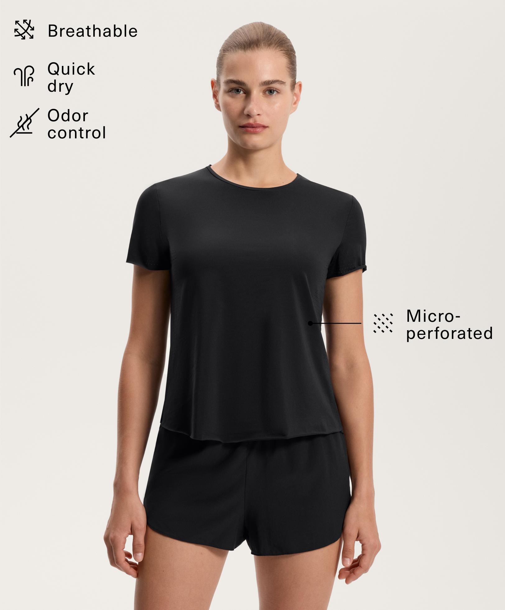 T-shirt technique à manches courtes et microperforations T-shirt technique à manches courtes et microperforations