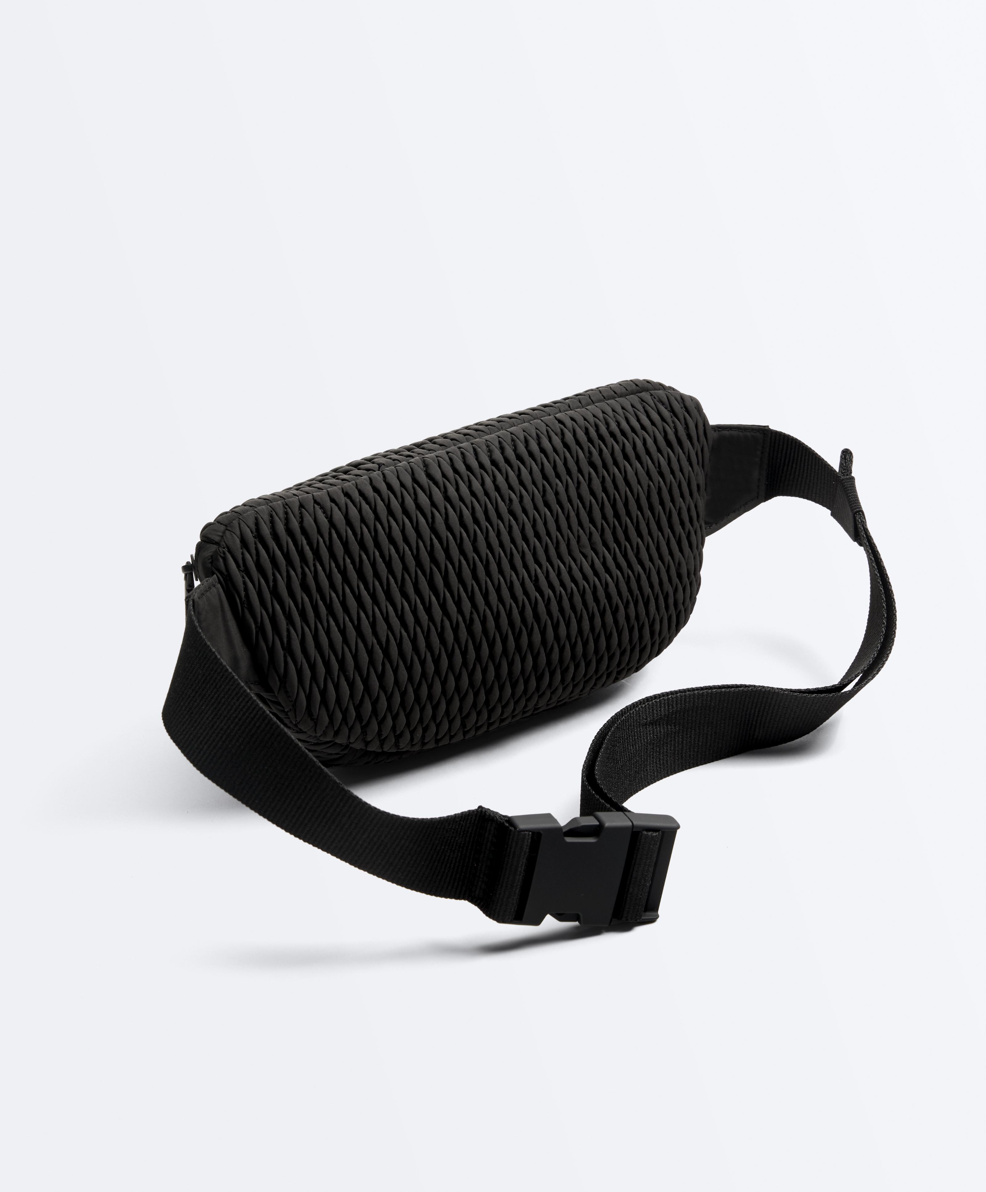 Padded belt bag — BLACK