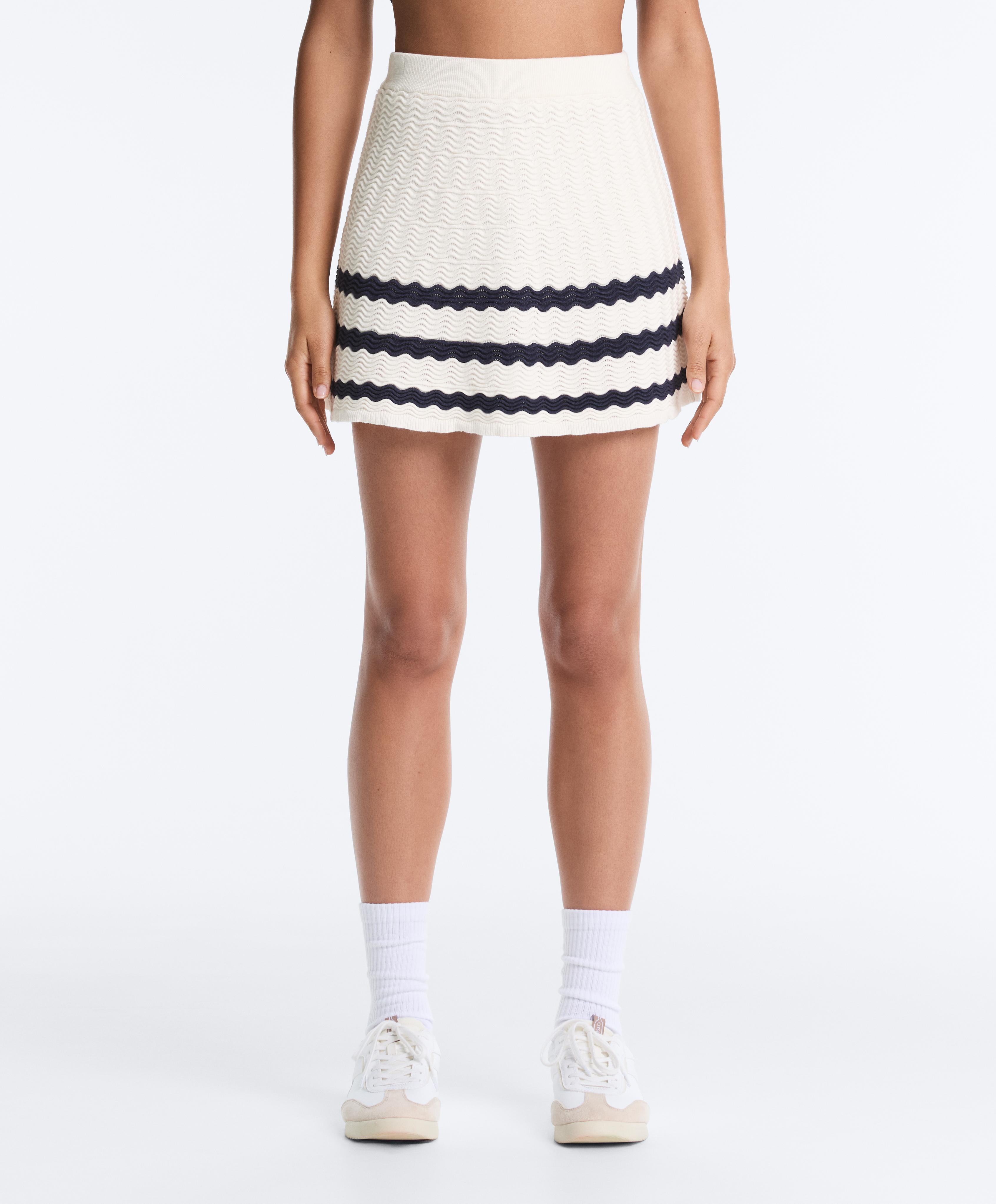Wave knit short skirt — PALE ECRU