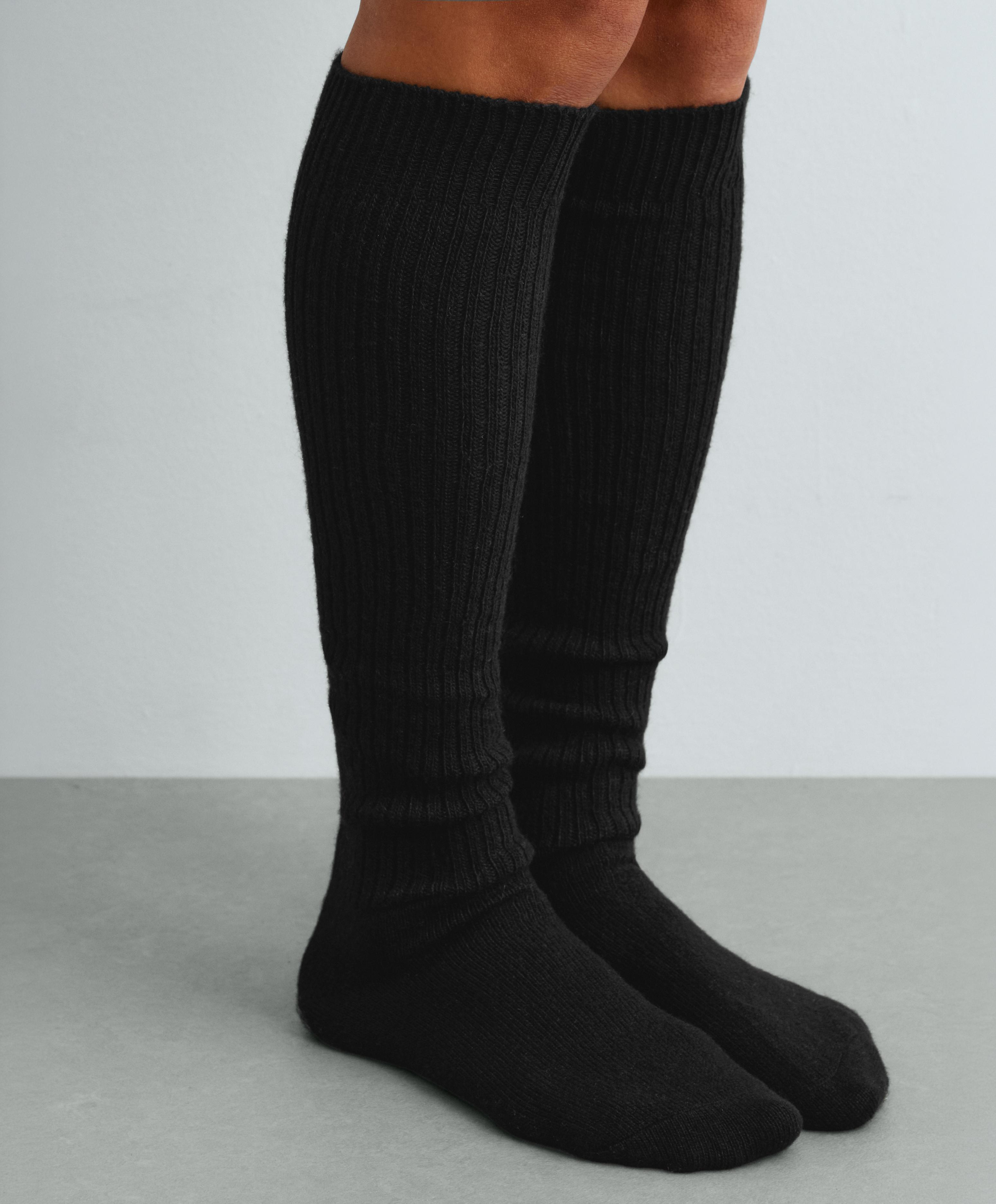 22% cashmere 10% wool long socks — BLACK