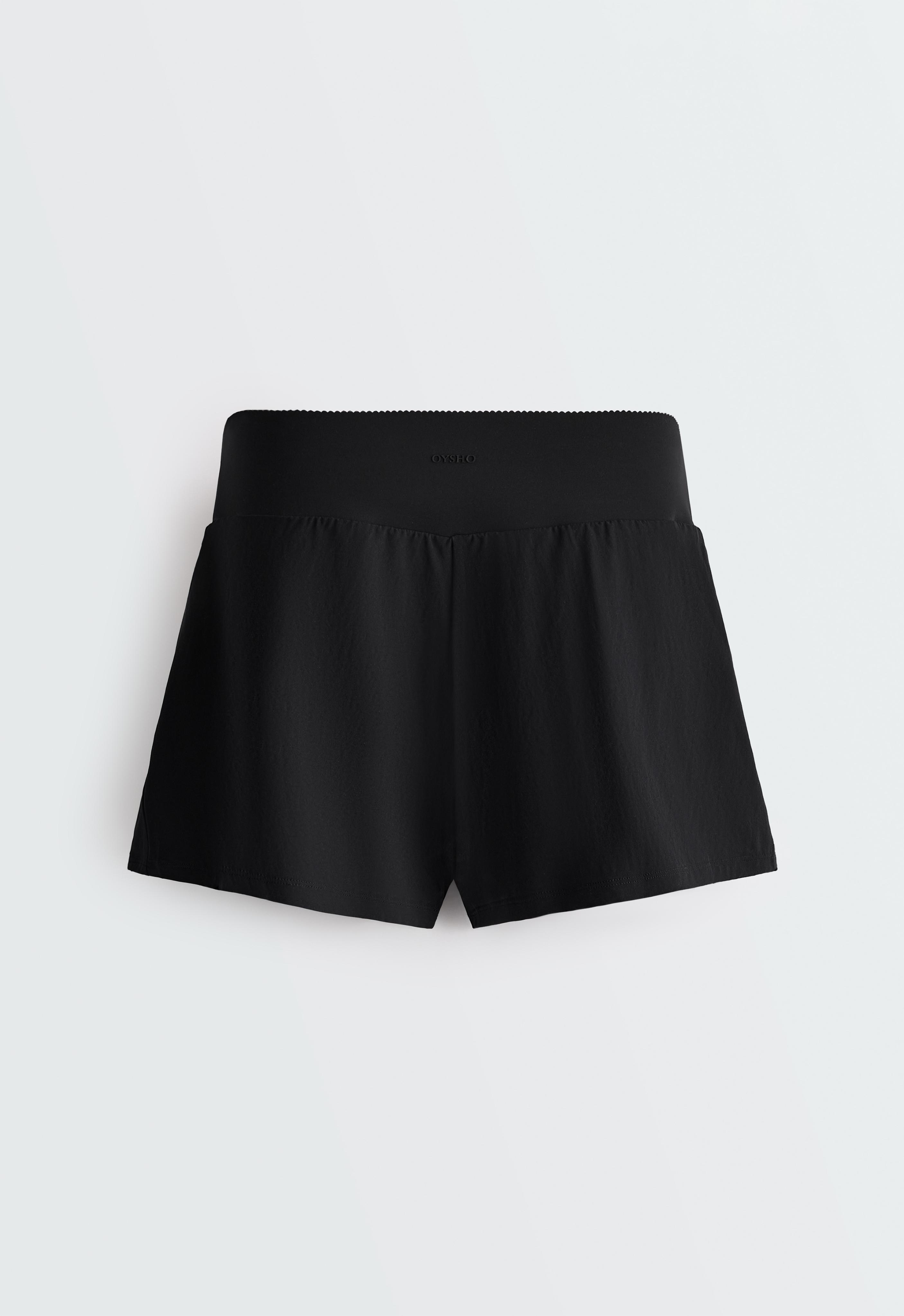2-in-1 Compressive shorts with pocket — BLACK