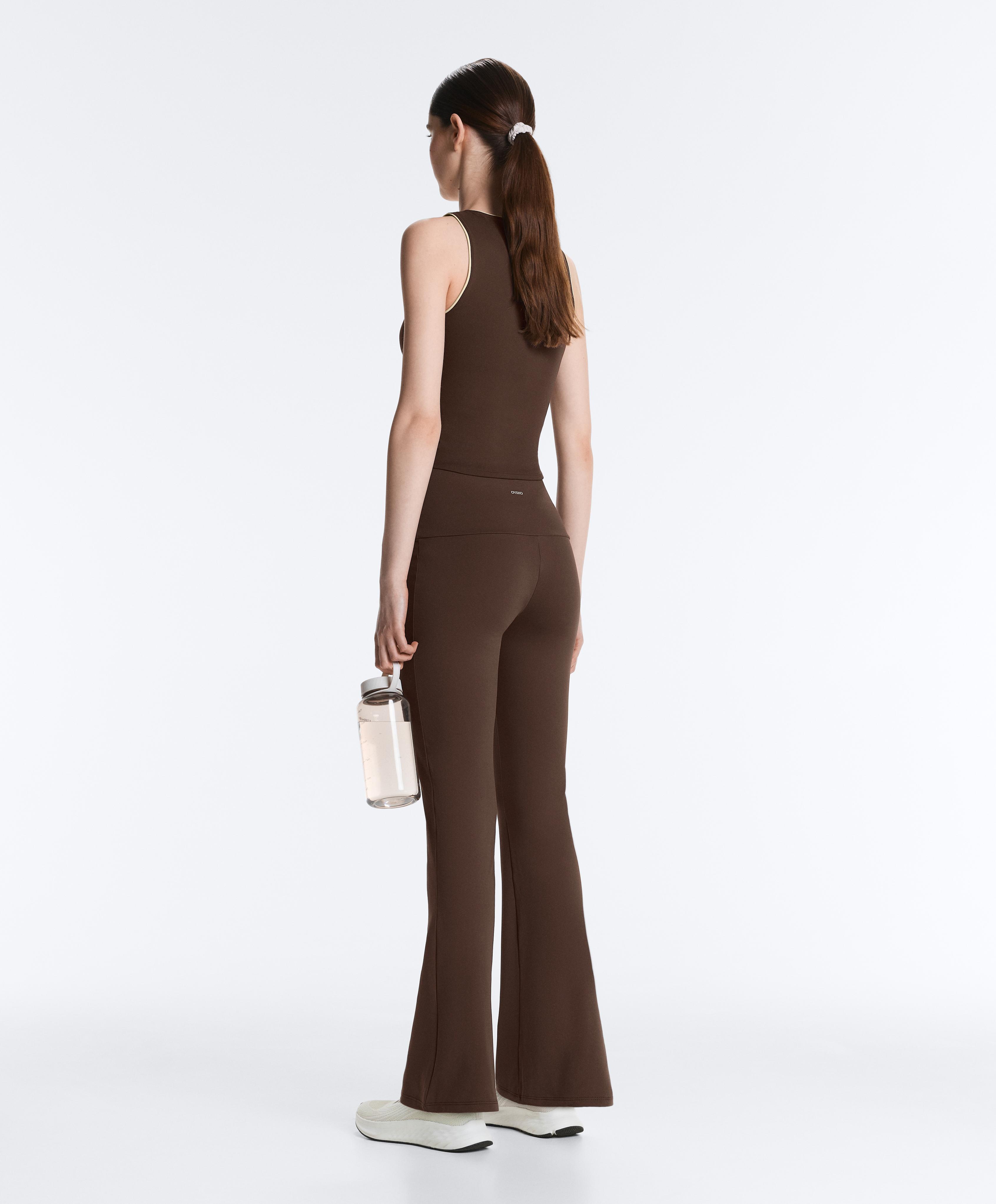 Half-zip sleeveless top — BROWN