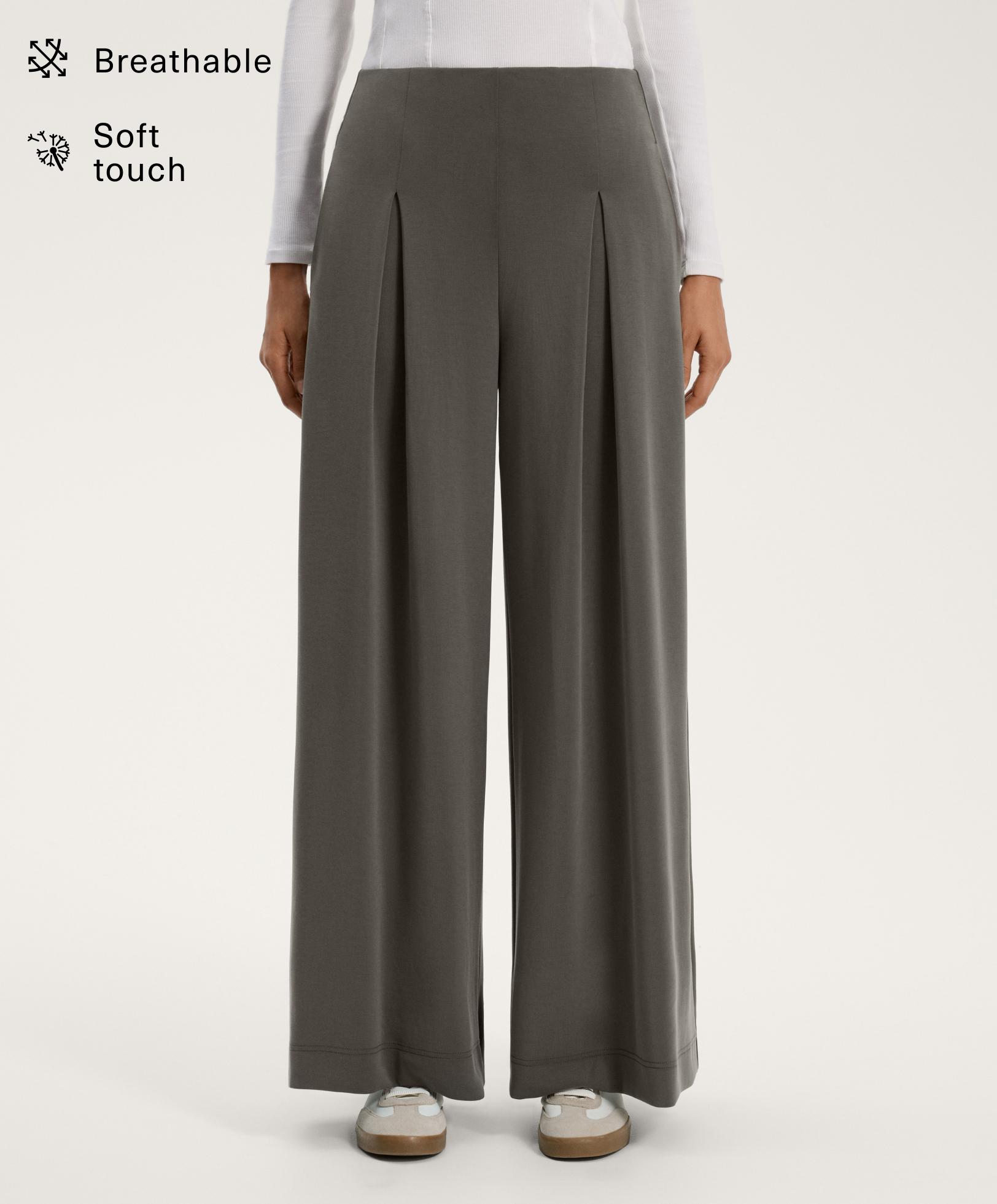 Soft-touch wide-leg pleated trousers with modal