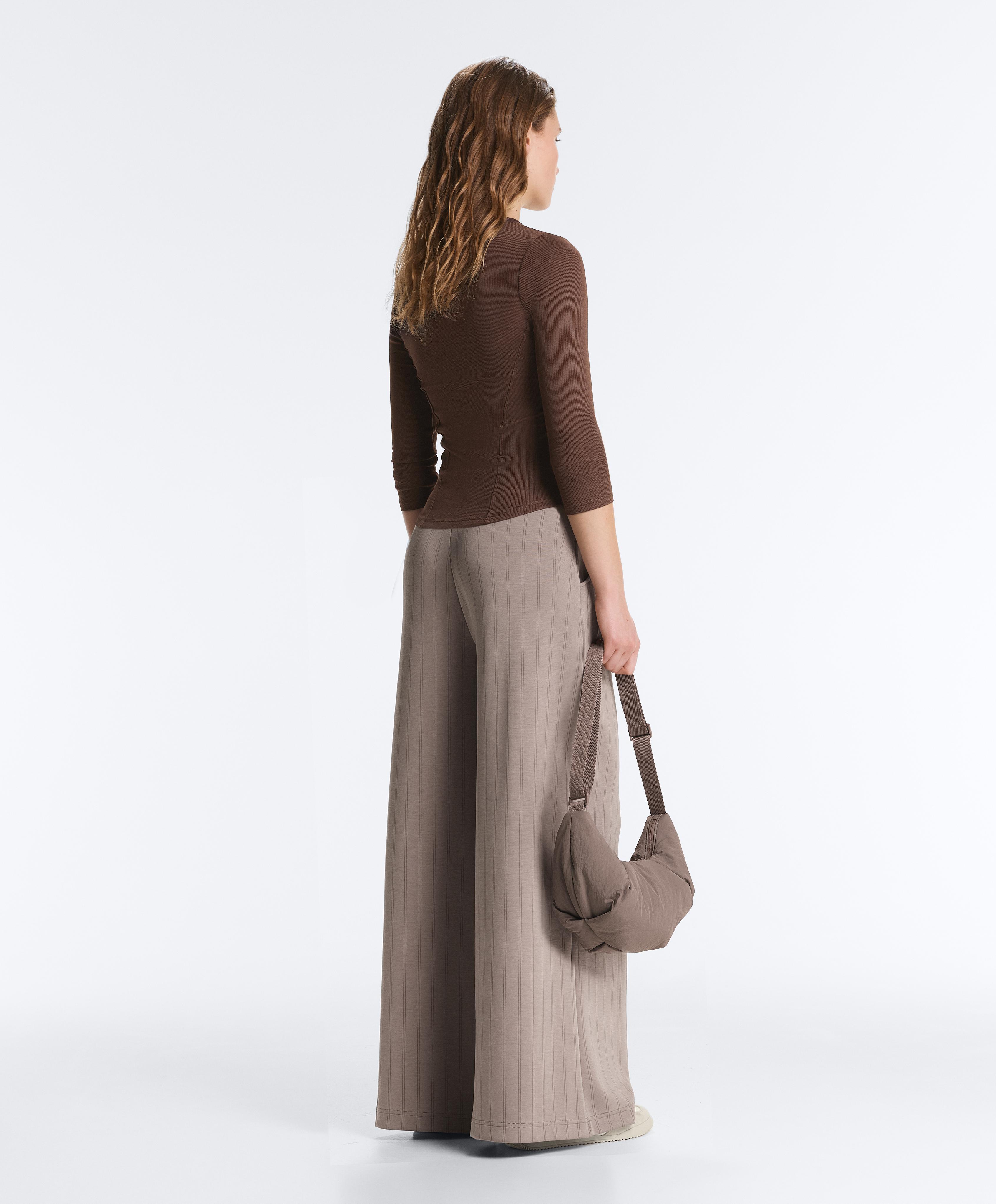 Fitted long sleeve rib T-shirt with cotton and modal — BROWN