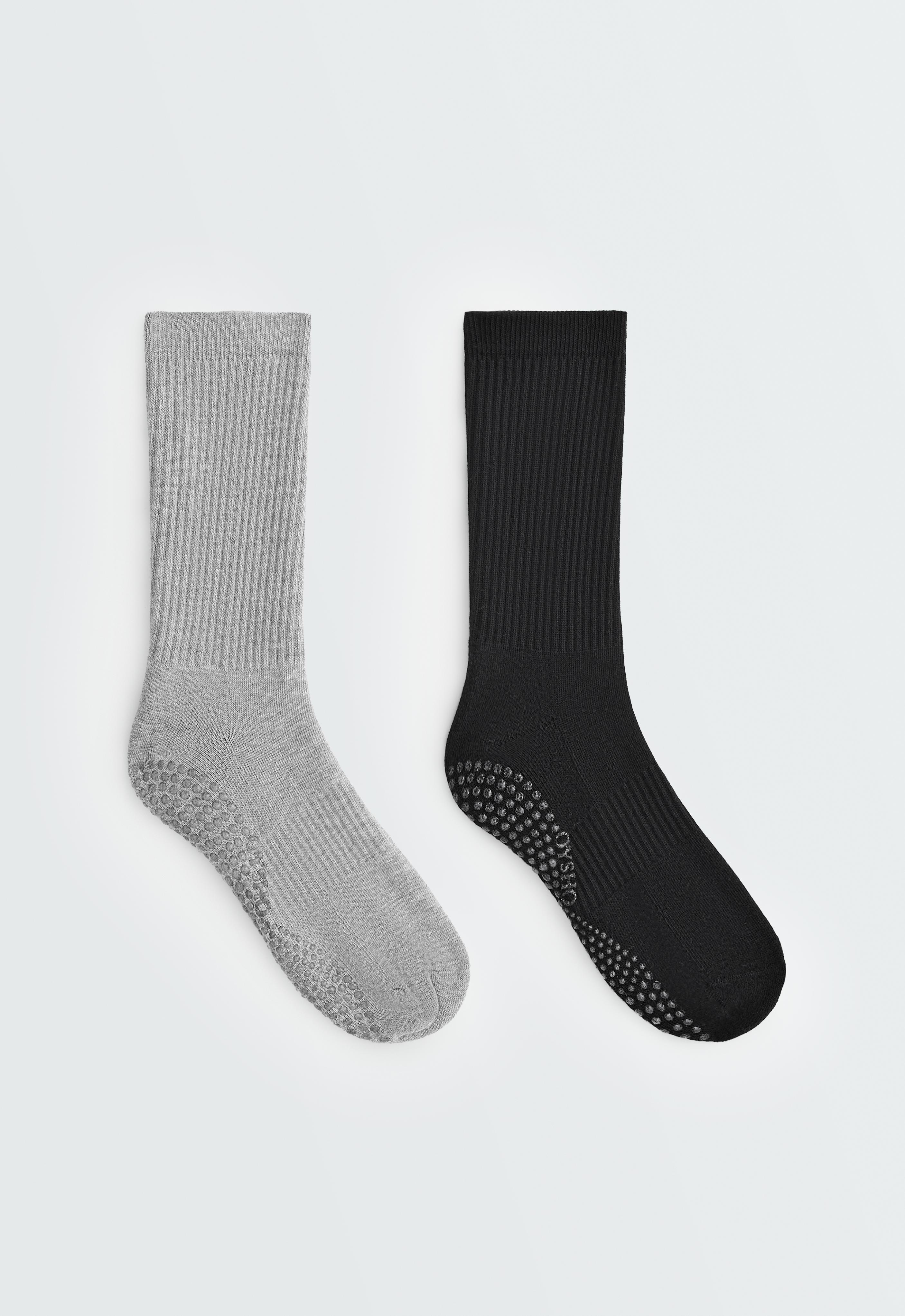 2 pairs of classic cotton blend yoga and Pilates socks — BLACK