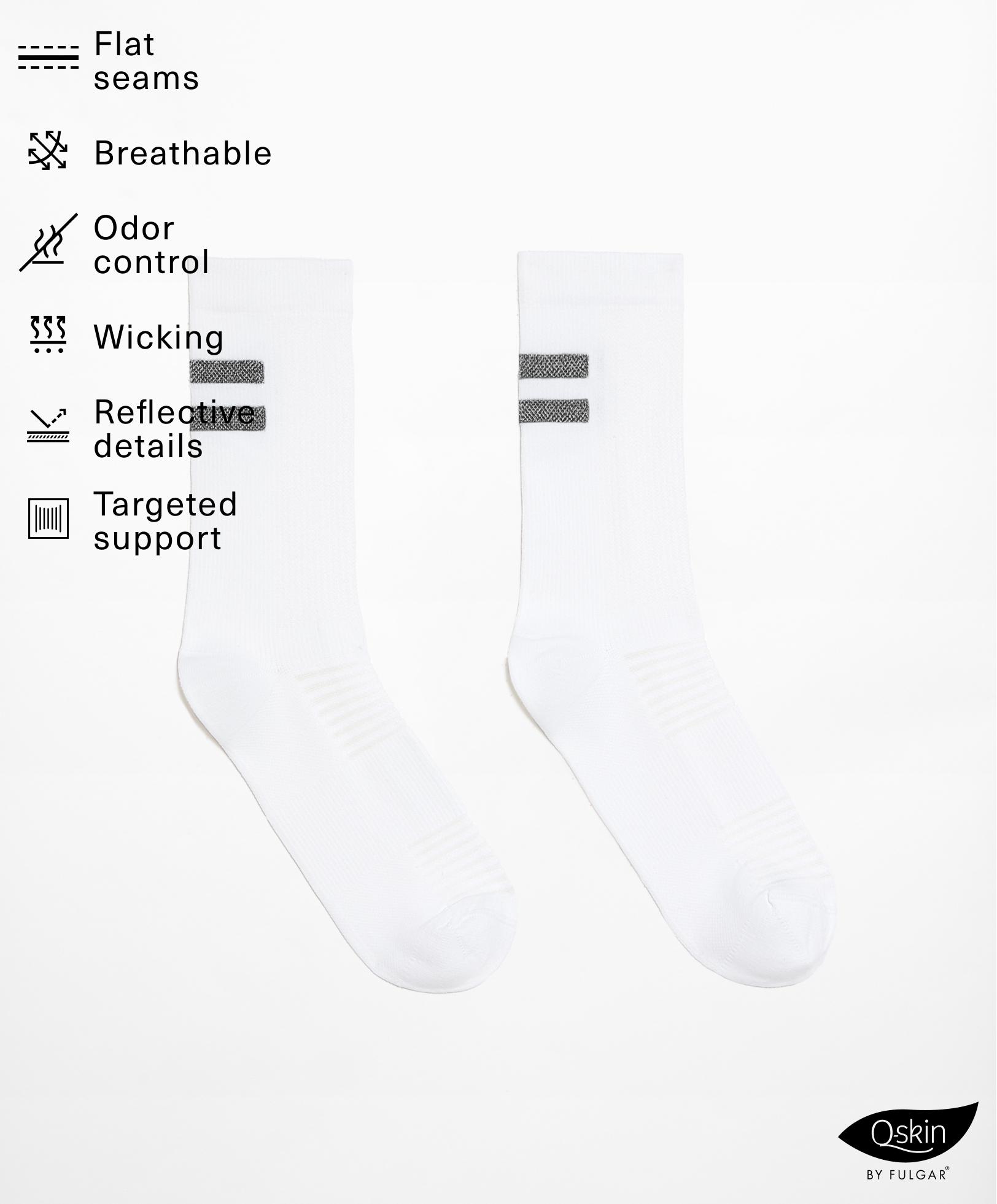 2 pairs of sports socks with reflective detail