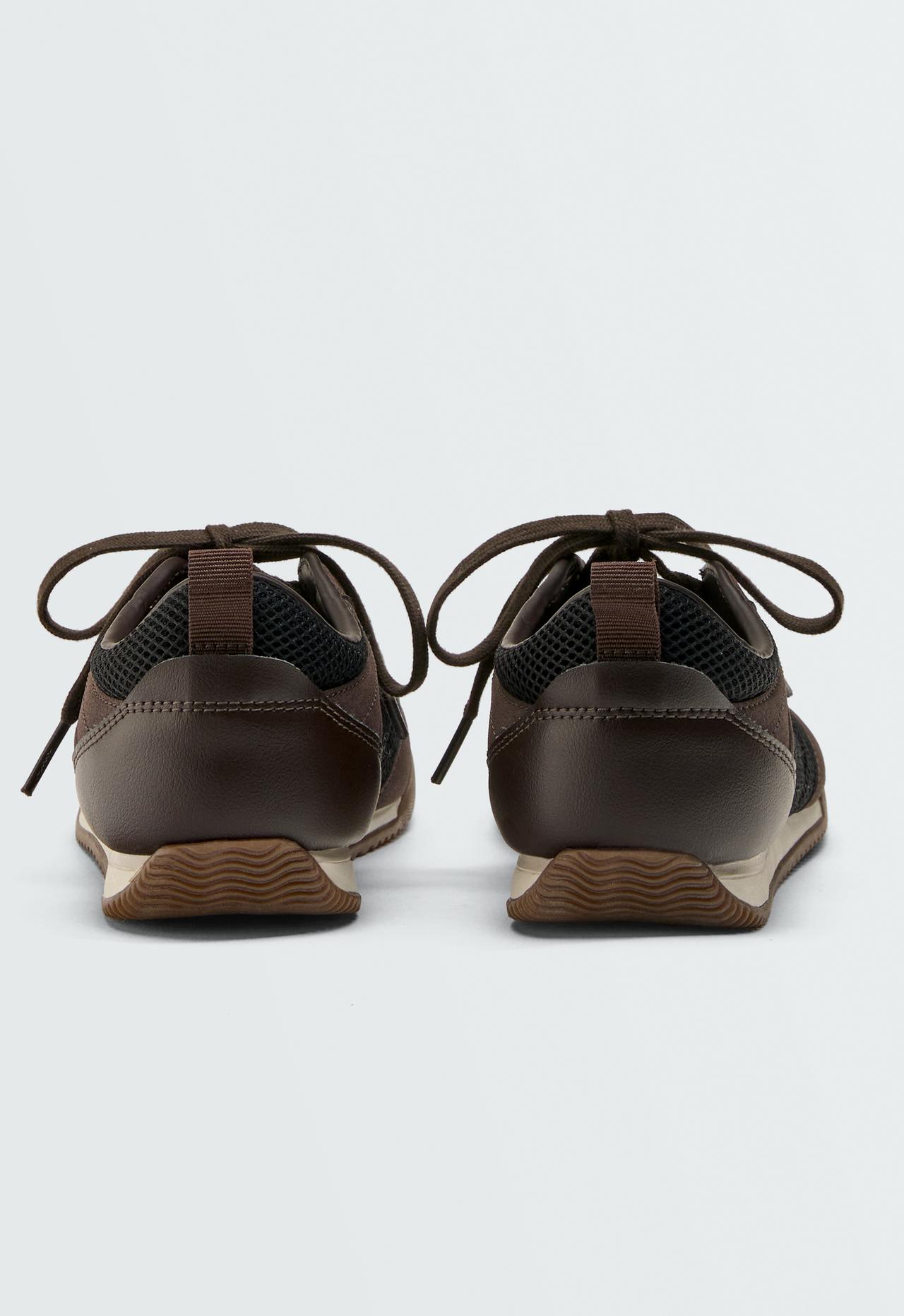 Mixed-material mesh trainers — CHOCOLATE      