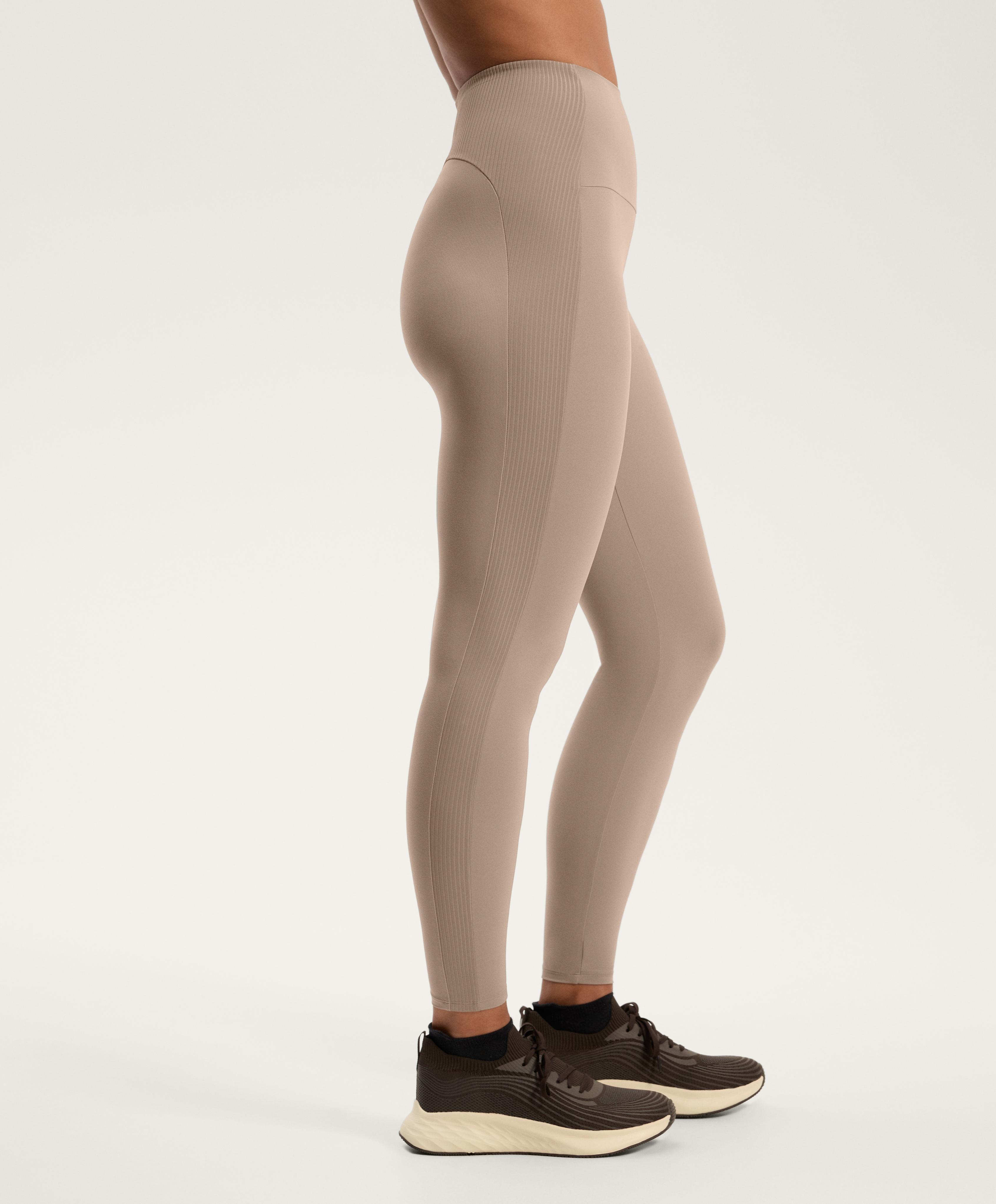 لغينغ للكاحل بخصر عالٍ Comfortlux مضلع