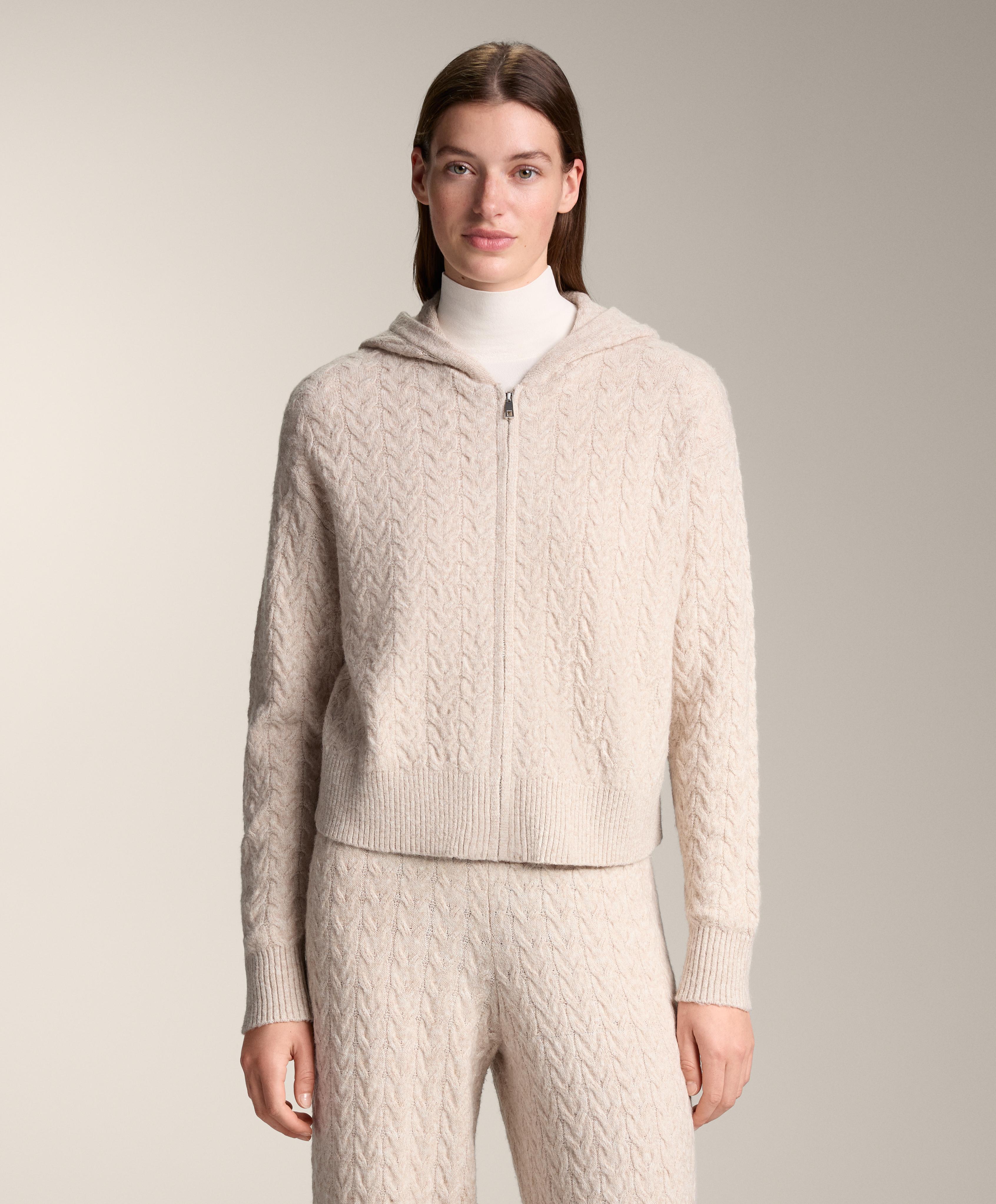 Strickjacke mit Kapuze und Zopfmuster Strickjacke mit Kapuze und Zopfmuster