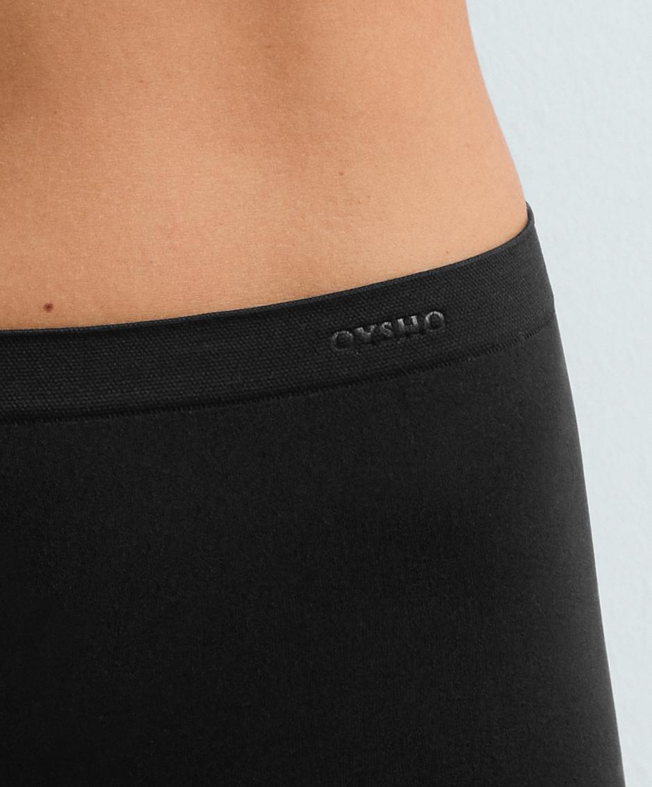 2 seamless soft-touch shortie briefs — BLACK