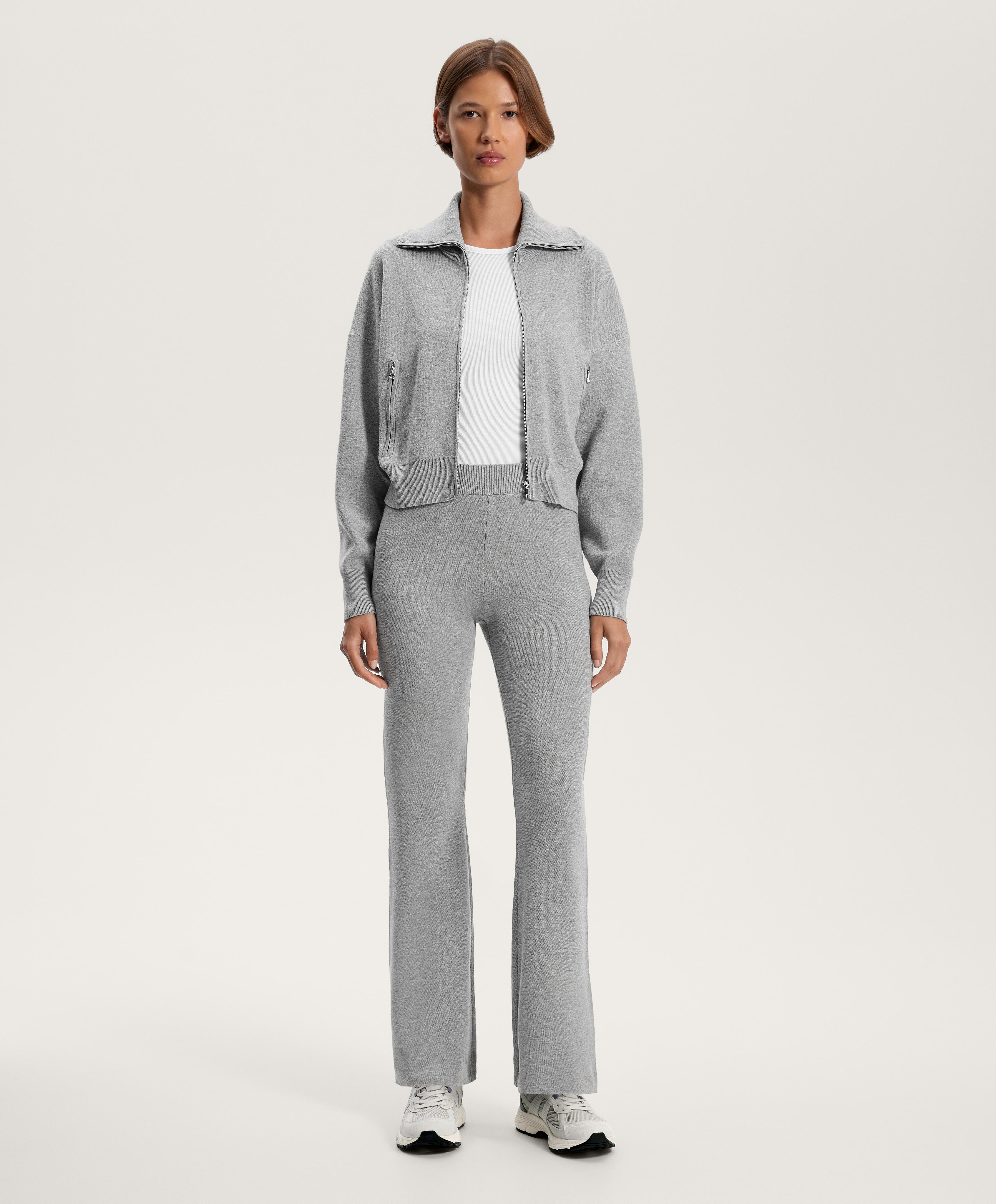 Total look punto flare gris - Rebajas