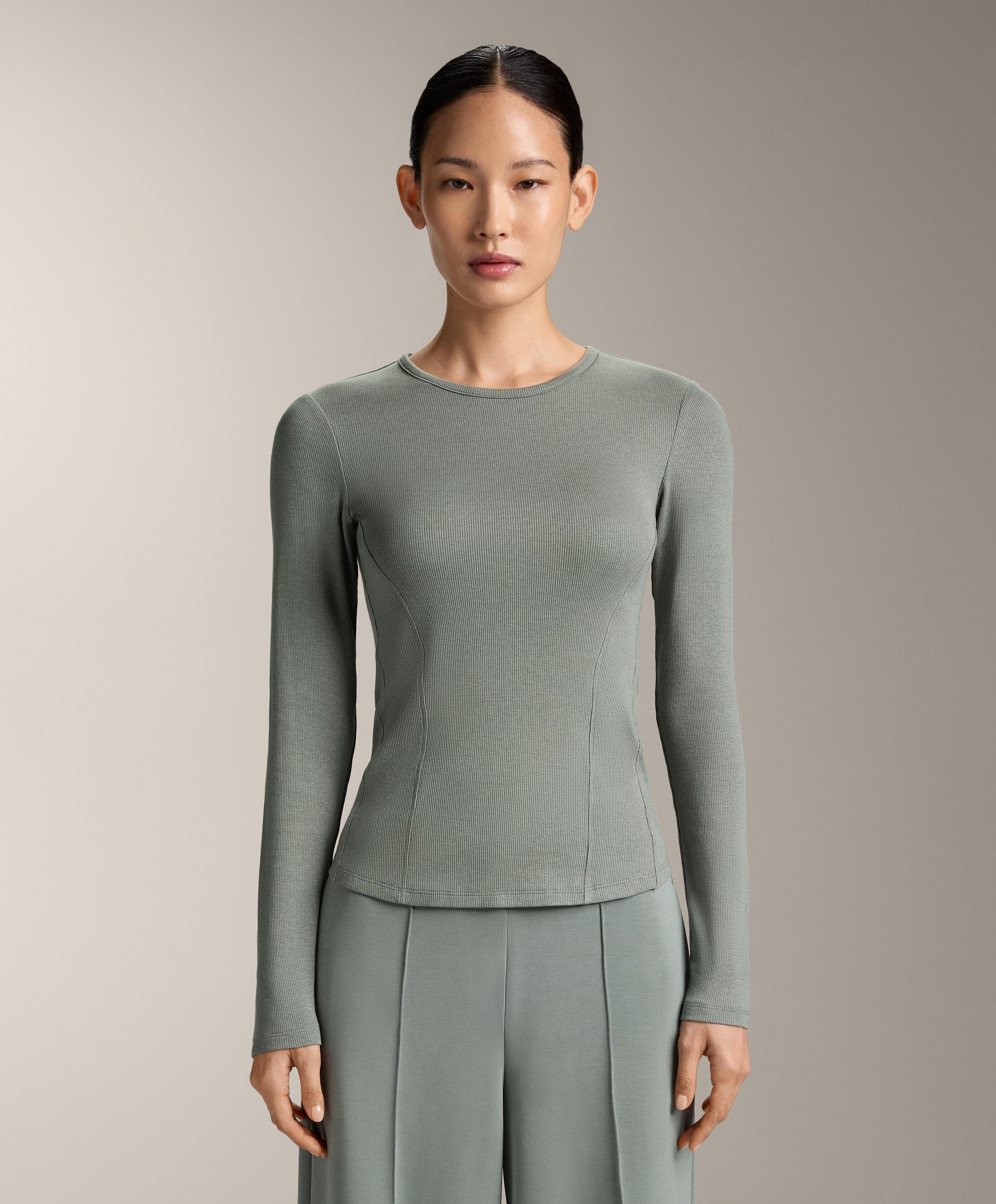 تيشيرت مضلع بأكمام طويلة ممزوج بالقطن والمودال تيشيرت مضلع بأكمام طويلة ممزوج بالقطن والمودال