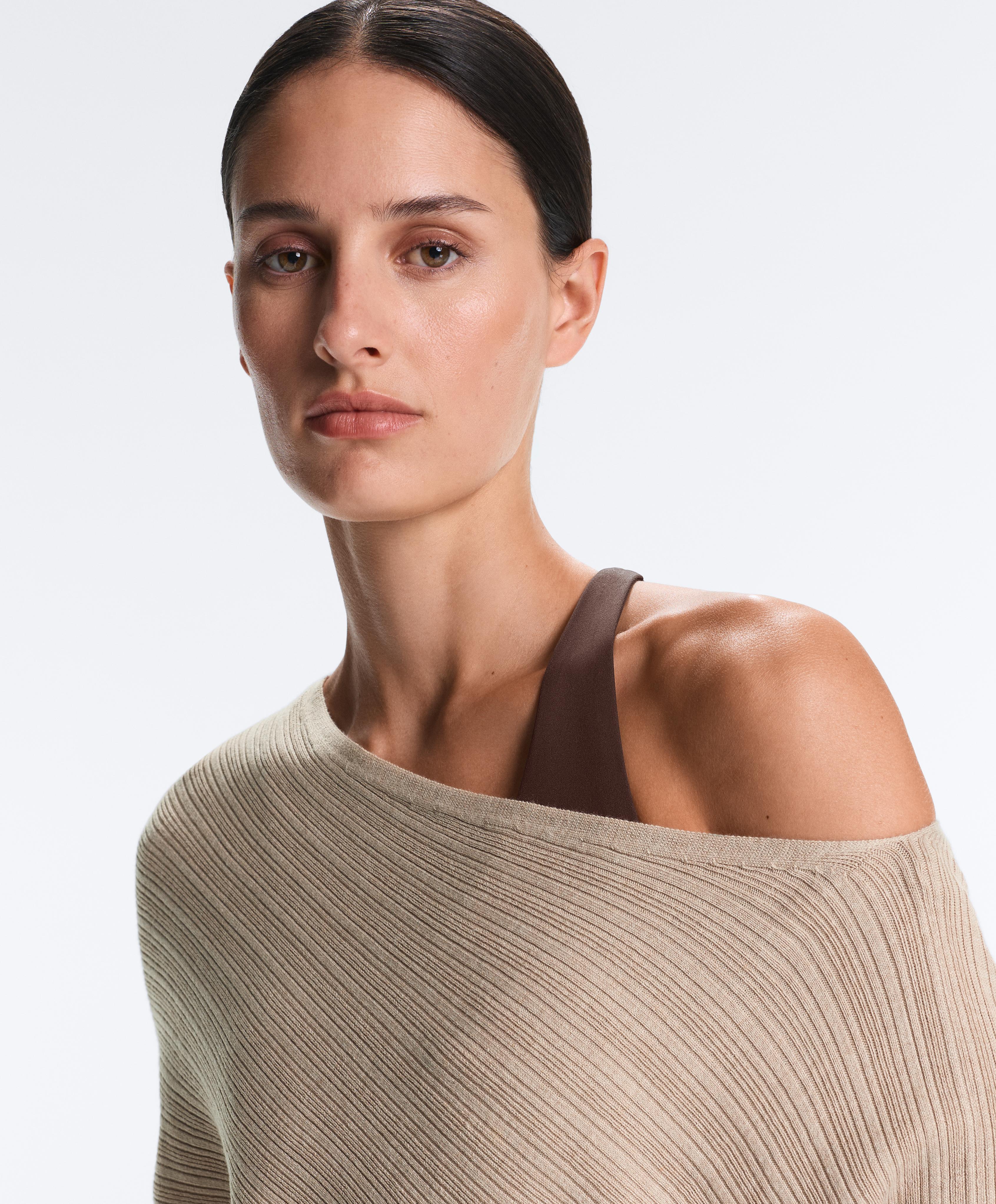 Džemper s Rib pletenim plaštom