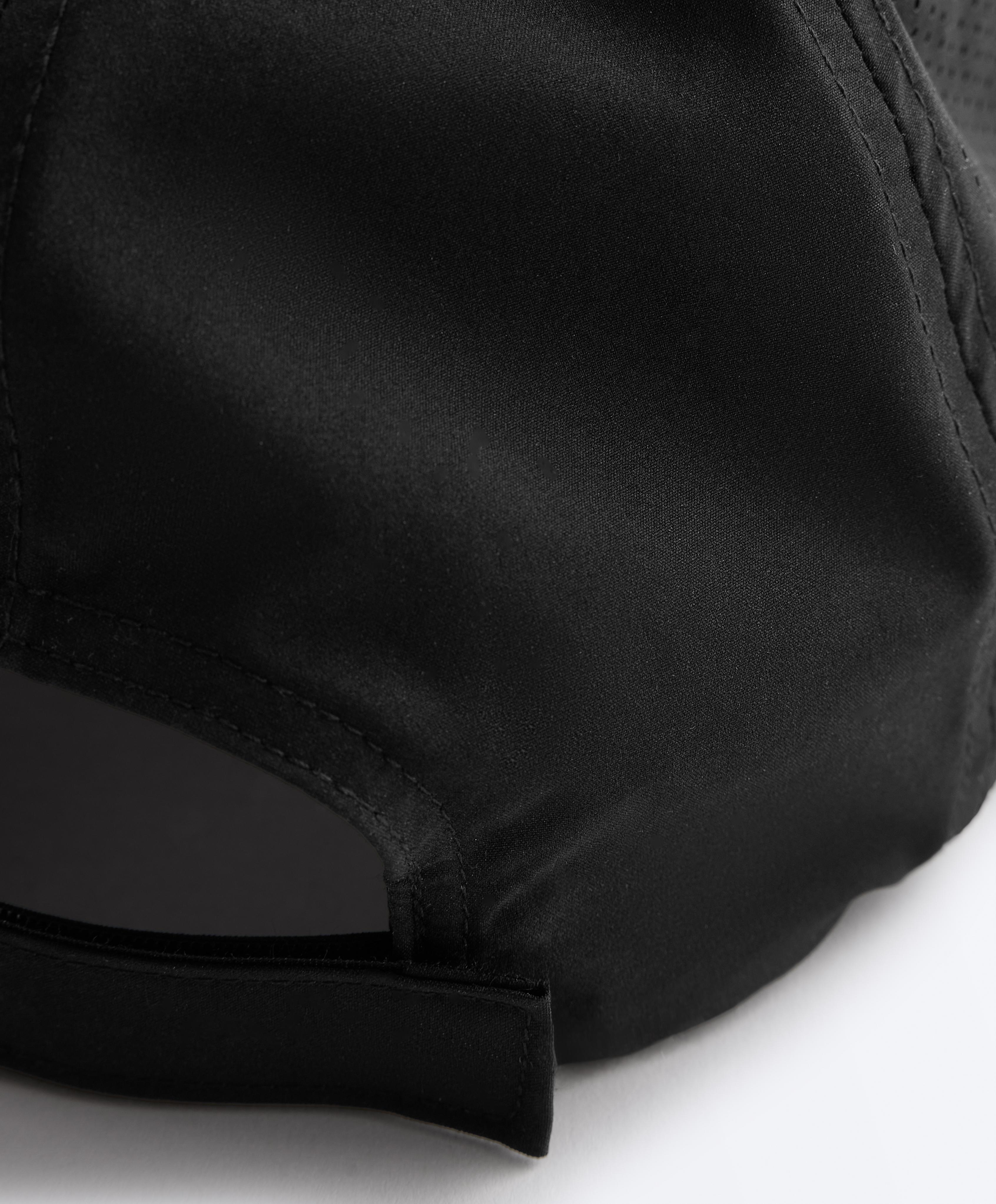 Sports cap — BLACK (alternate view)