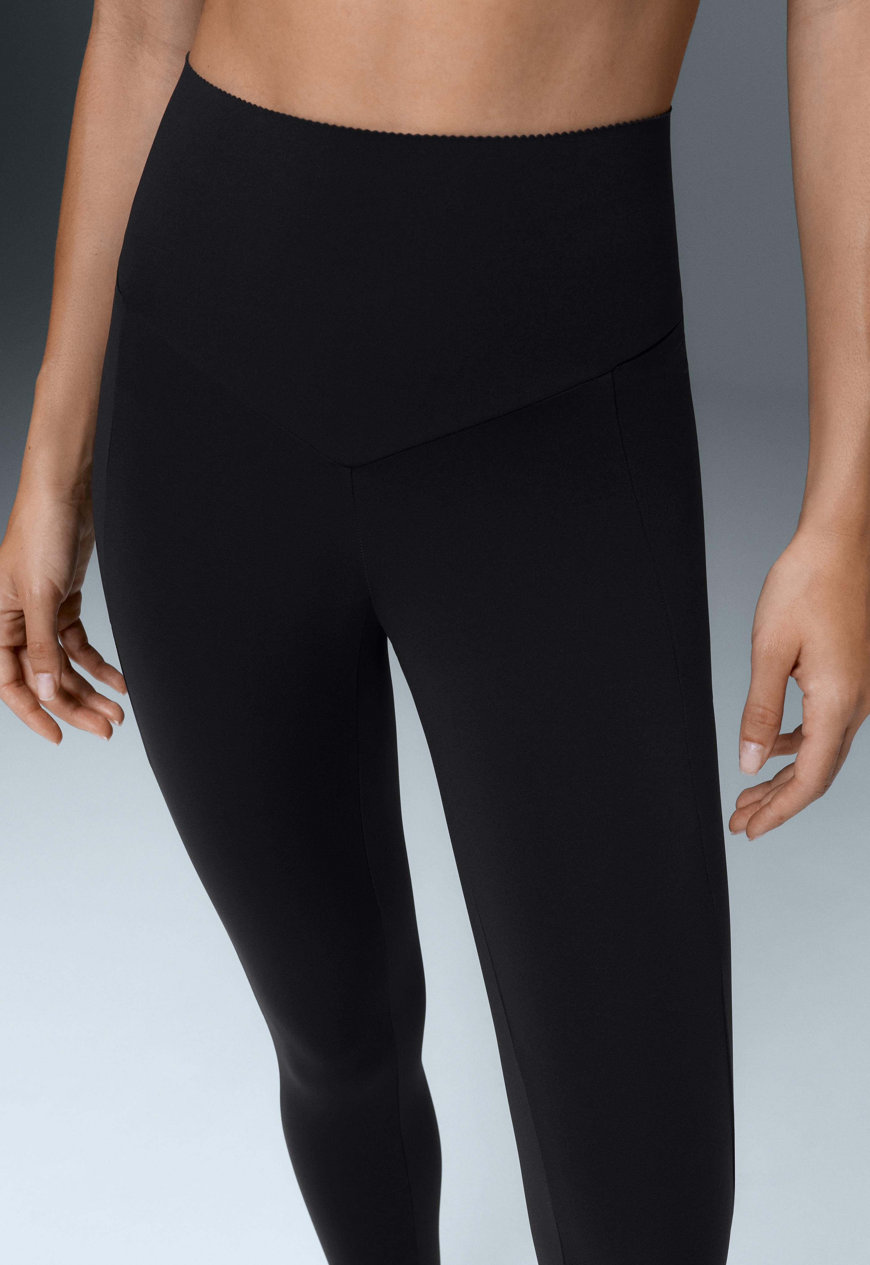 Compressive high-waisted pocket ankle-length leggings — BLACK