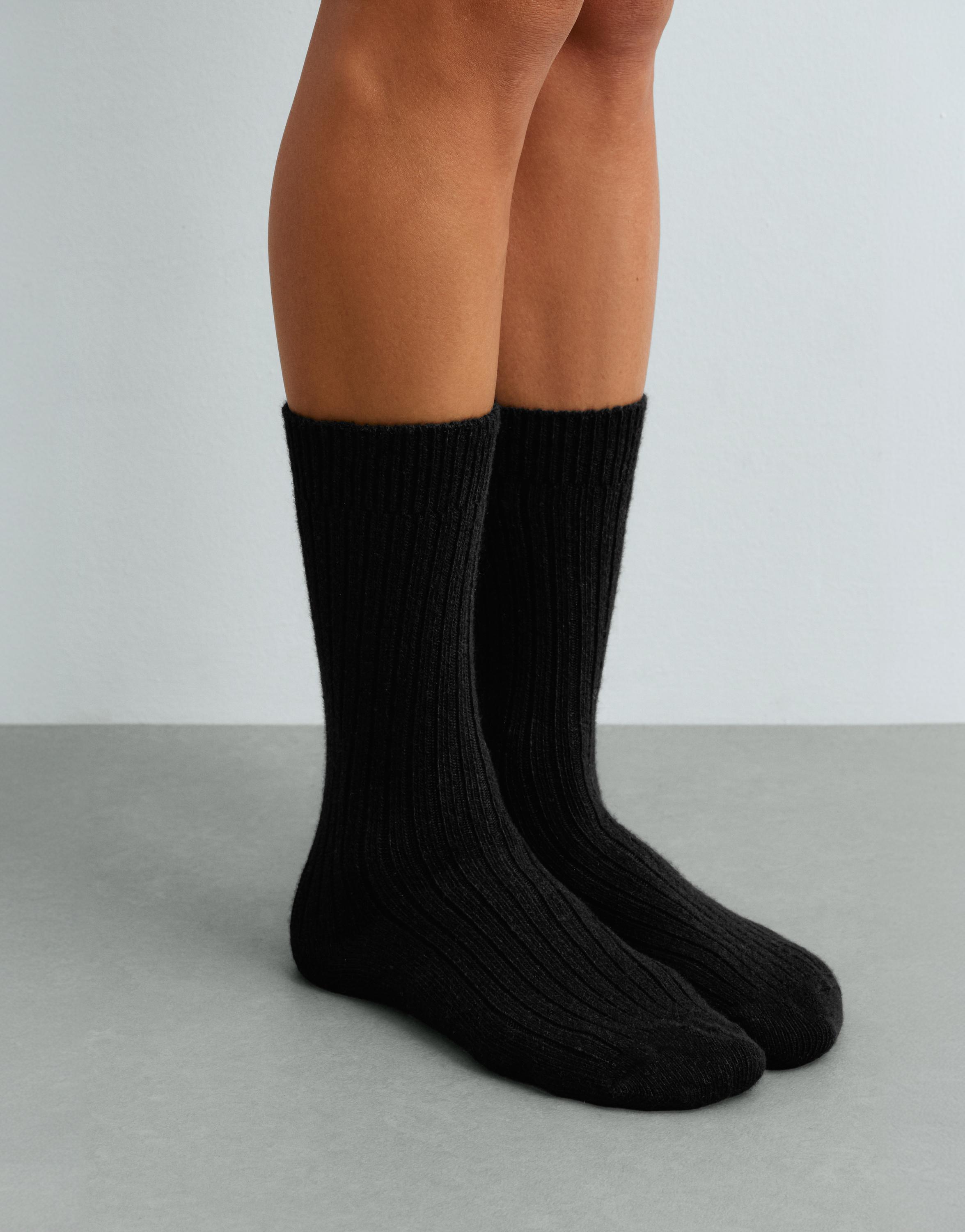 Classic socks in 18% cashmere 8% wool — BLACK