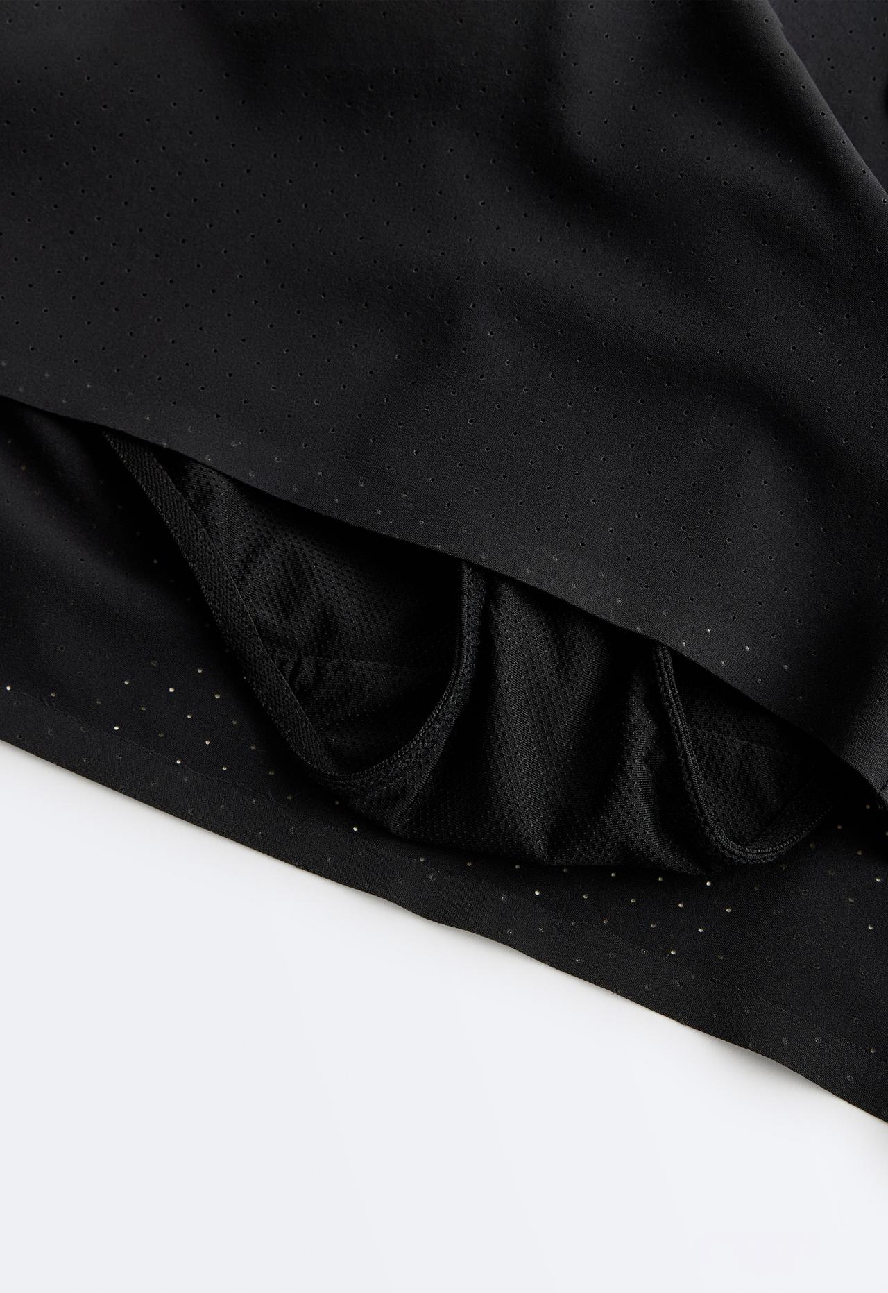 Technical Shorts High rise 7 cm — BLACK