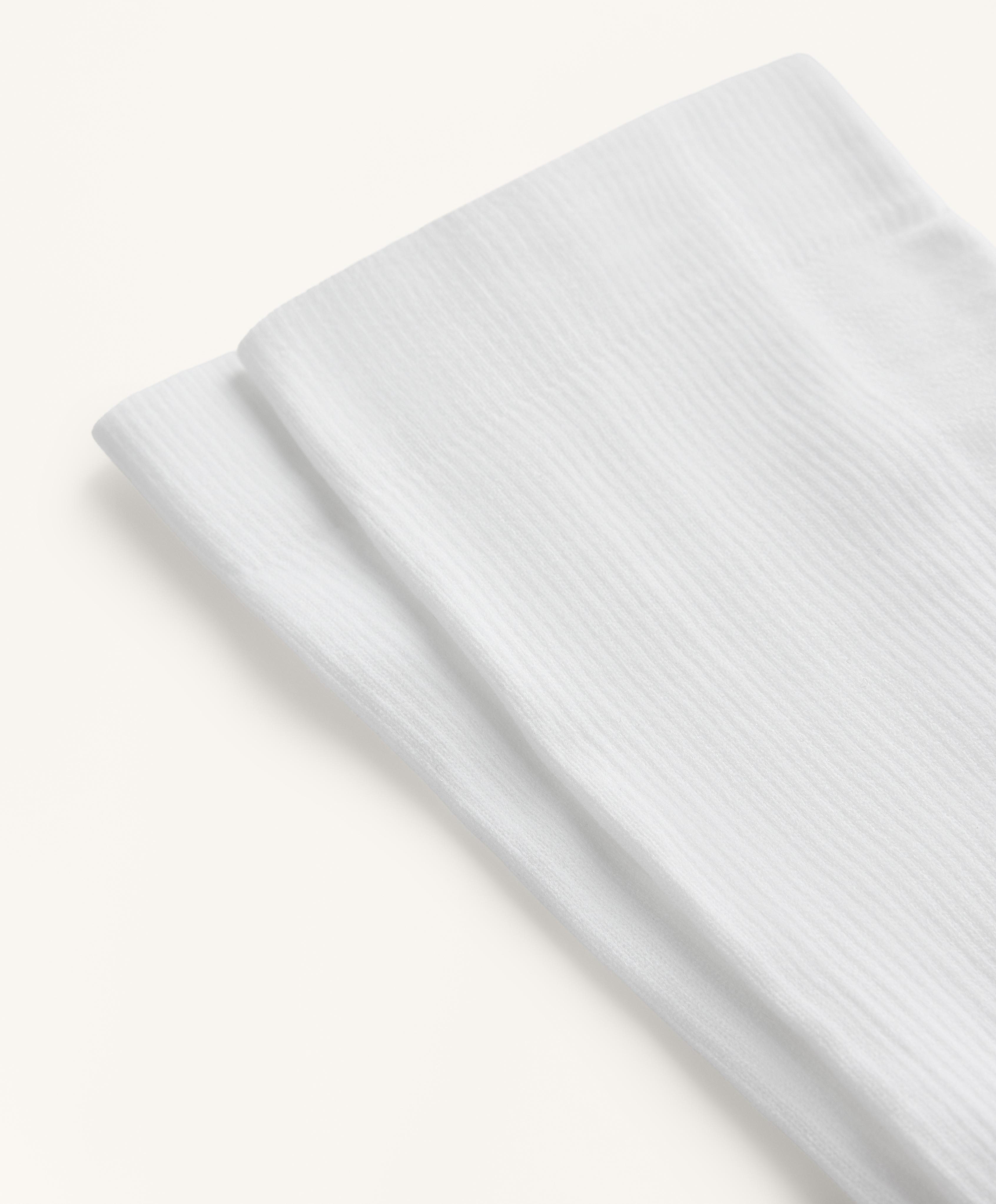 Long polyamide blend sports socks
