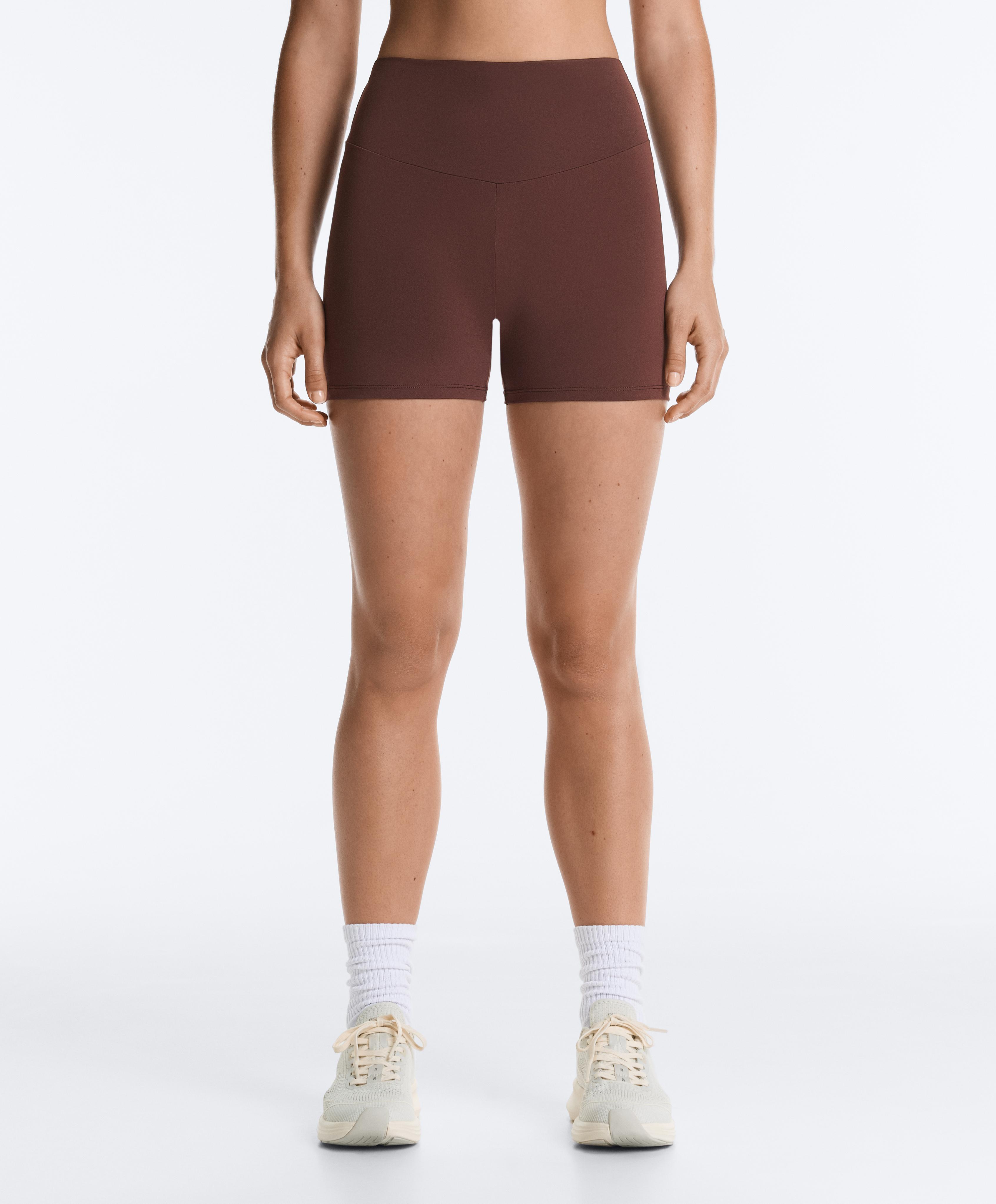 Comfortlux high-waisted 10cm hot pants — CHOCOLATE