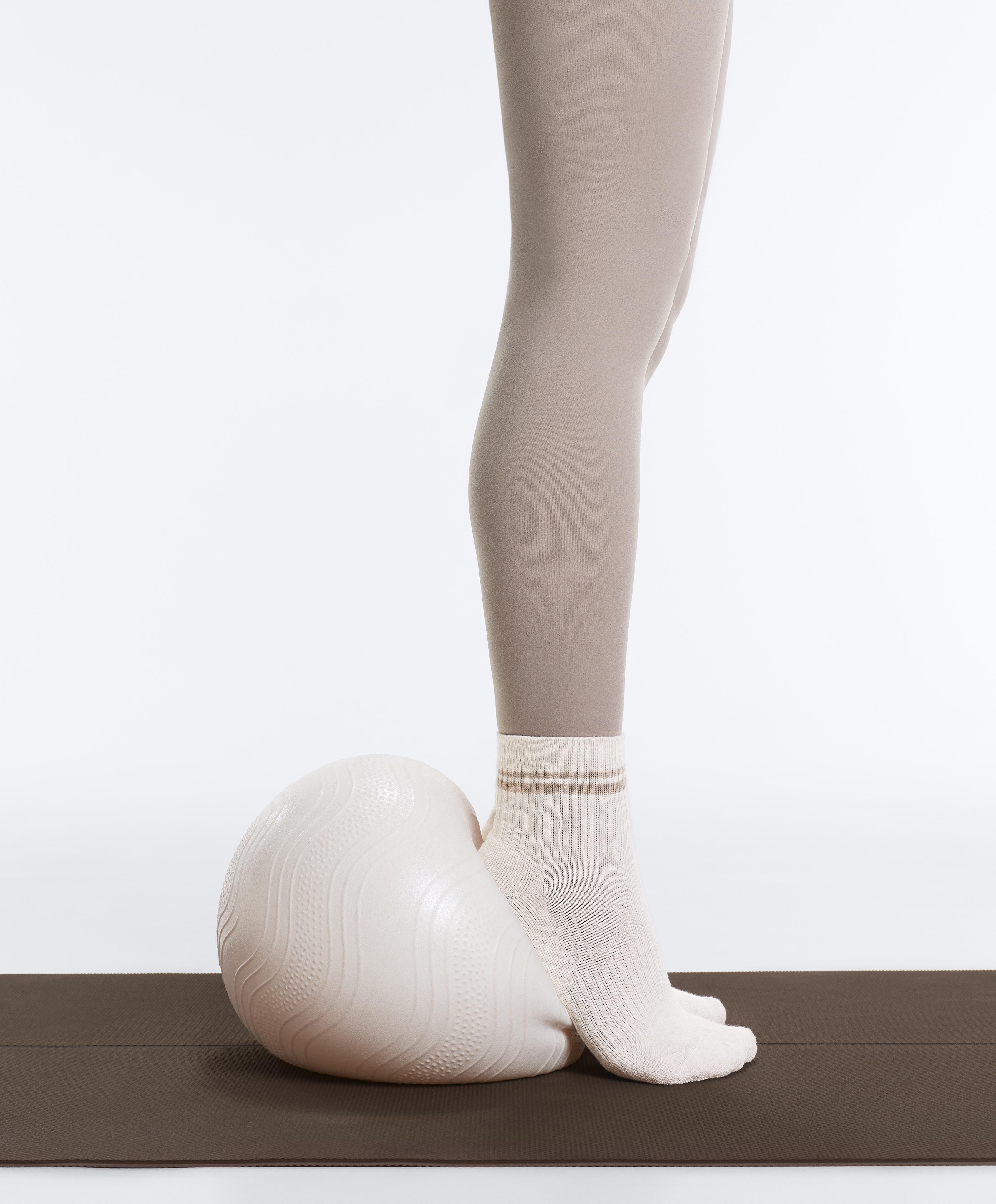 2 pairs of cotton padded quarter yoga and Pilates socks — TAN MELANGE