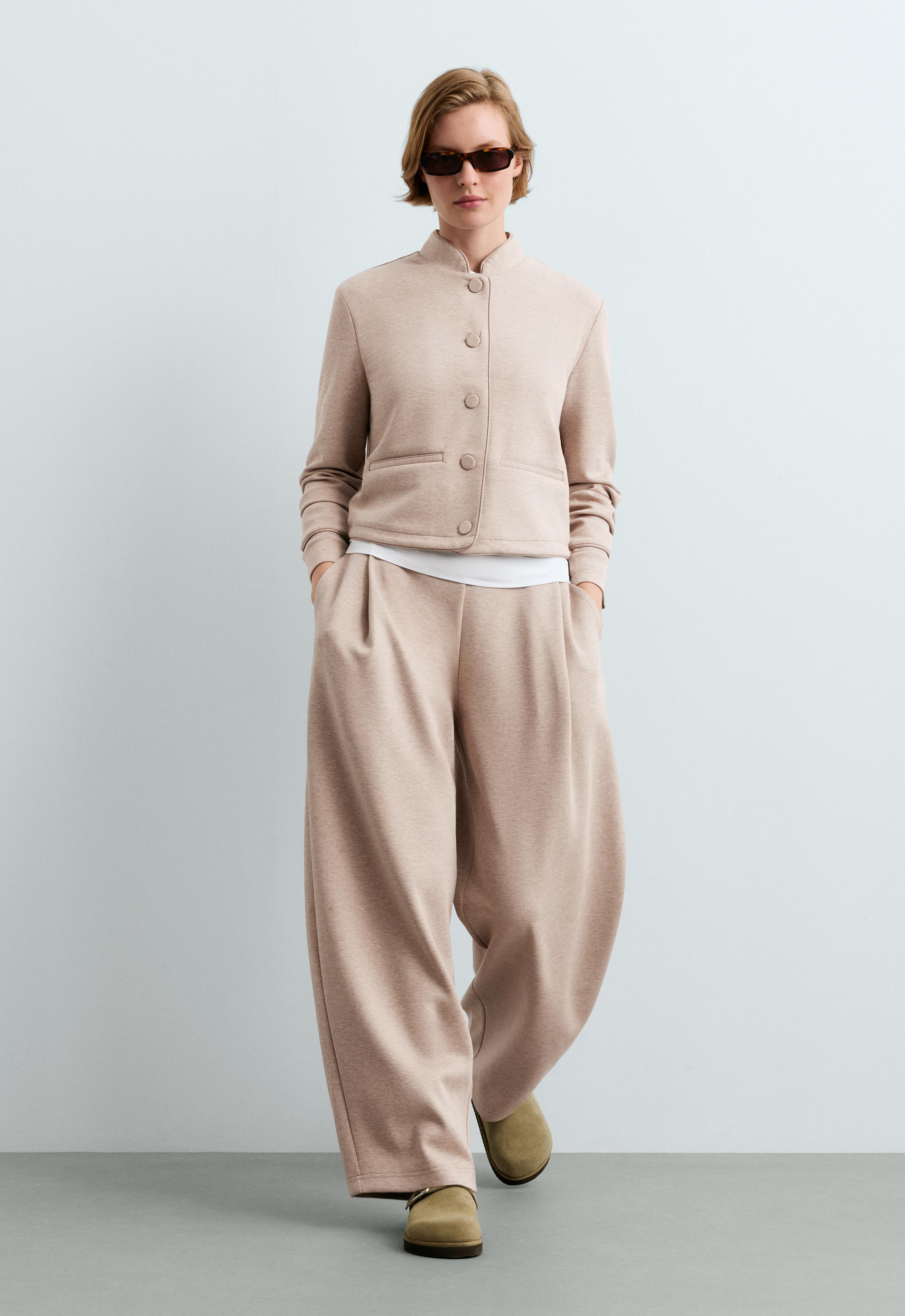 Total look wide-leg piqué algodón beige