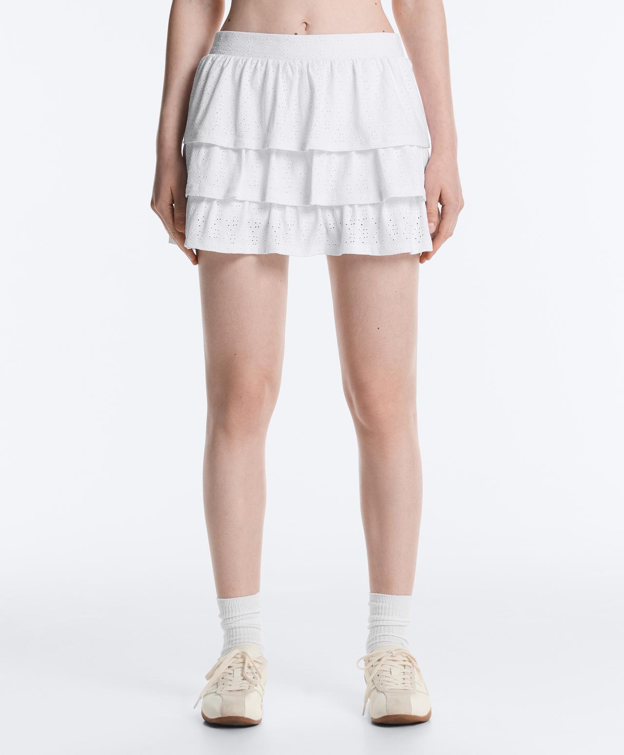 Comfortlux embroidered short skirt — WHITE 