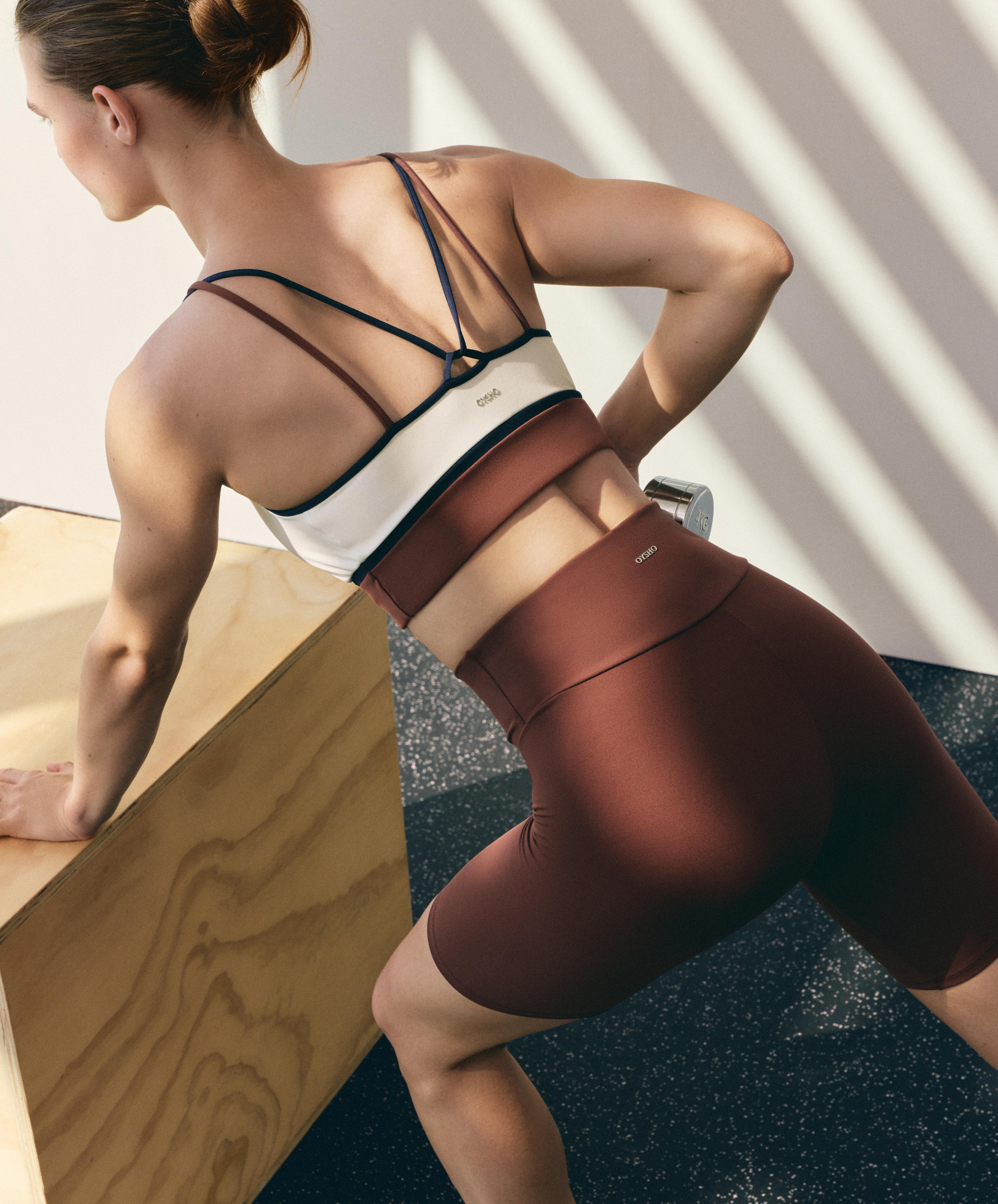 Contrast colour block medium-support Comfortlux sports bra — PALE ECRU