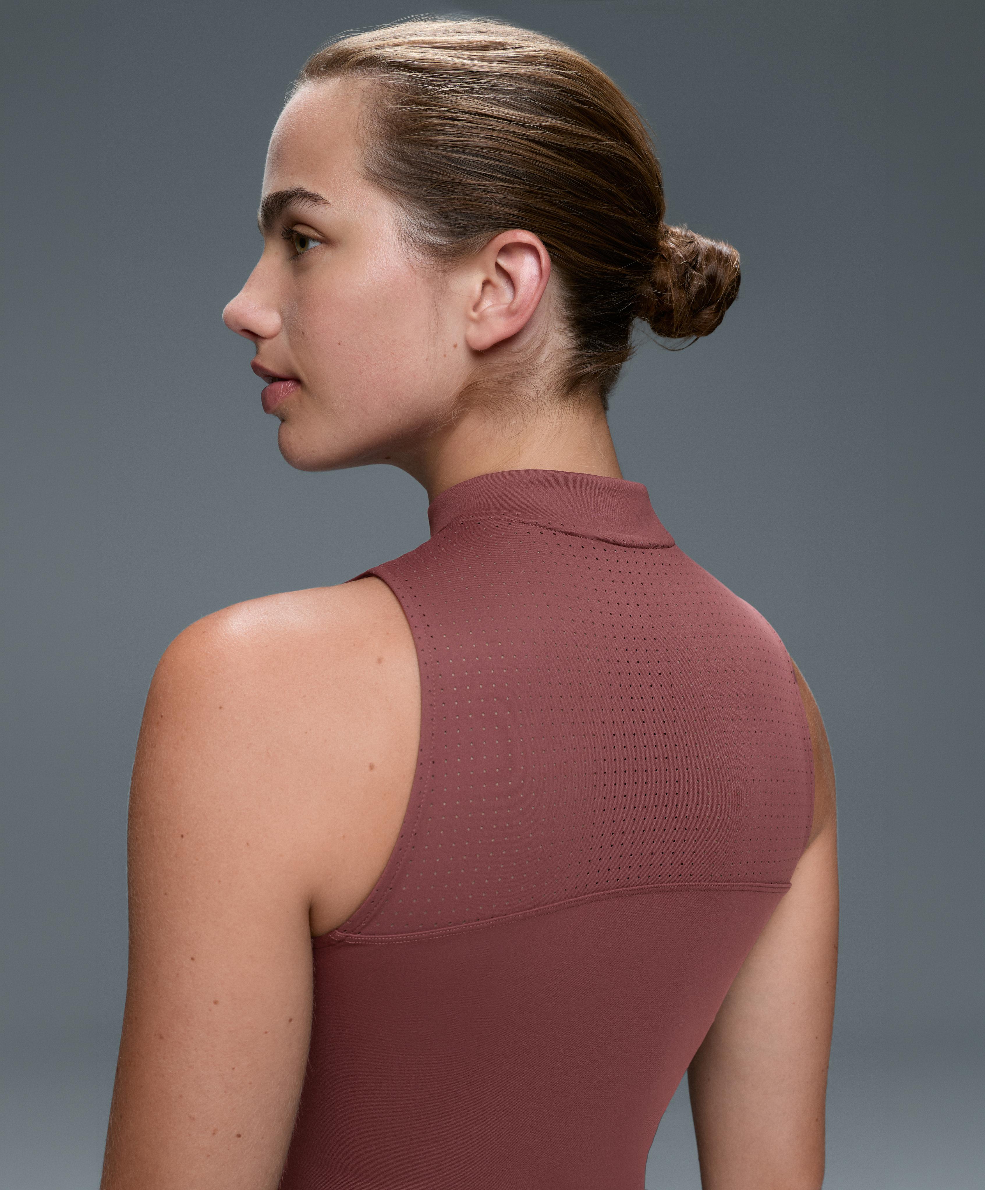 Technical half-zip sleeveless T-shirt — FADED BURGUNDY