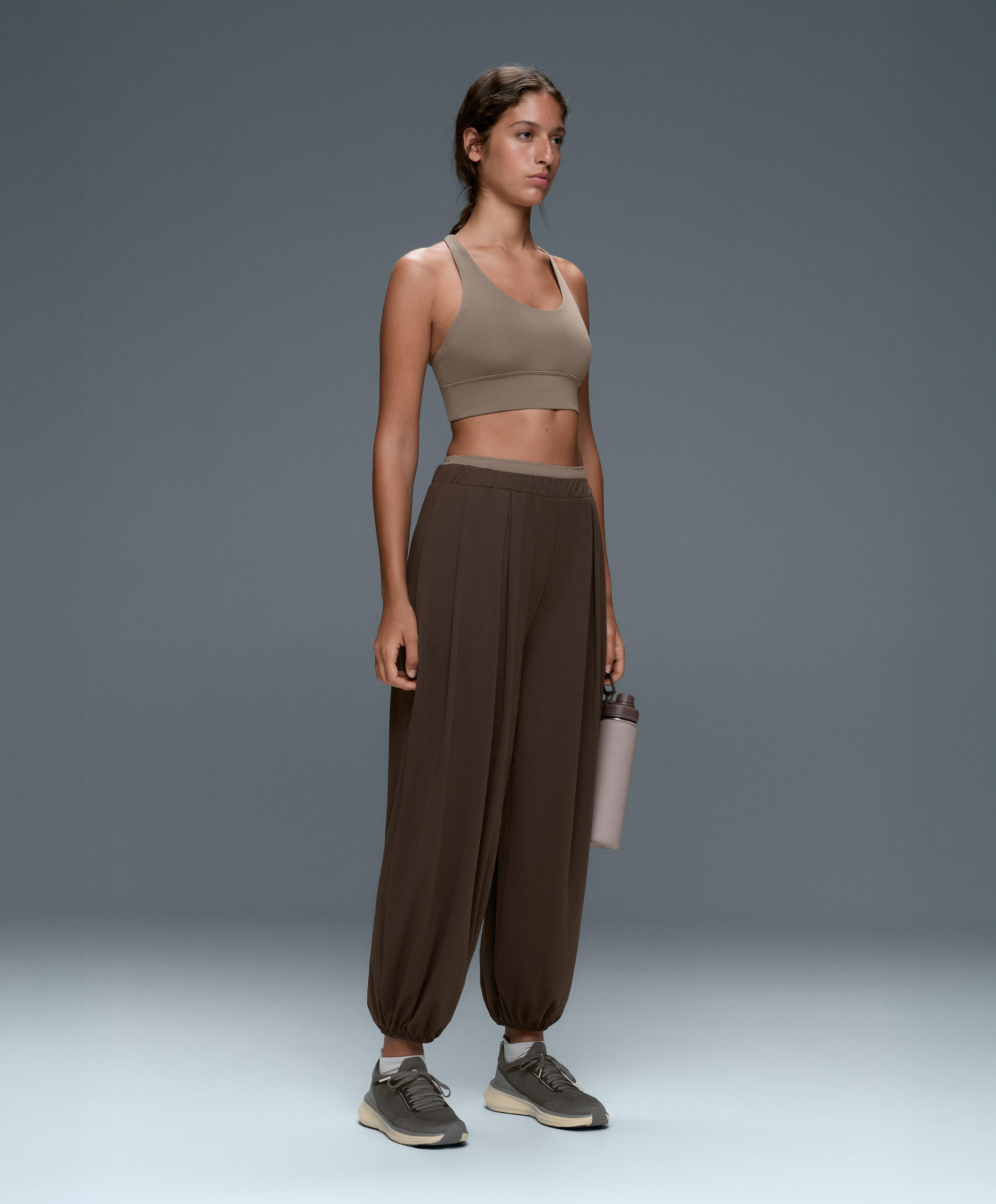 Comfortlux high-waisted pleated joggers — BROWN