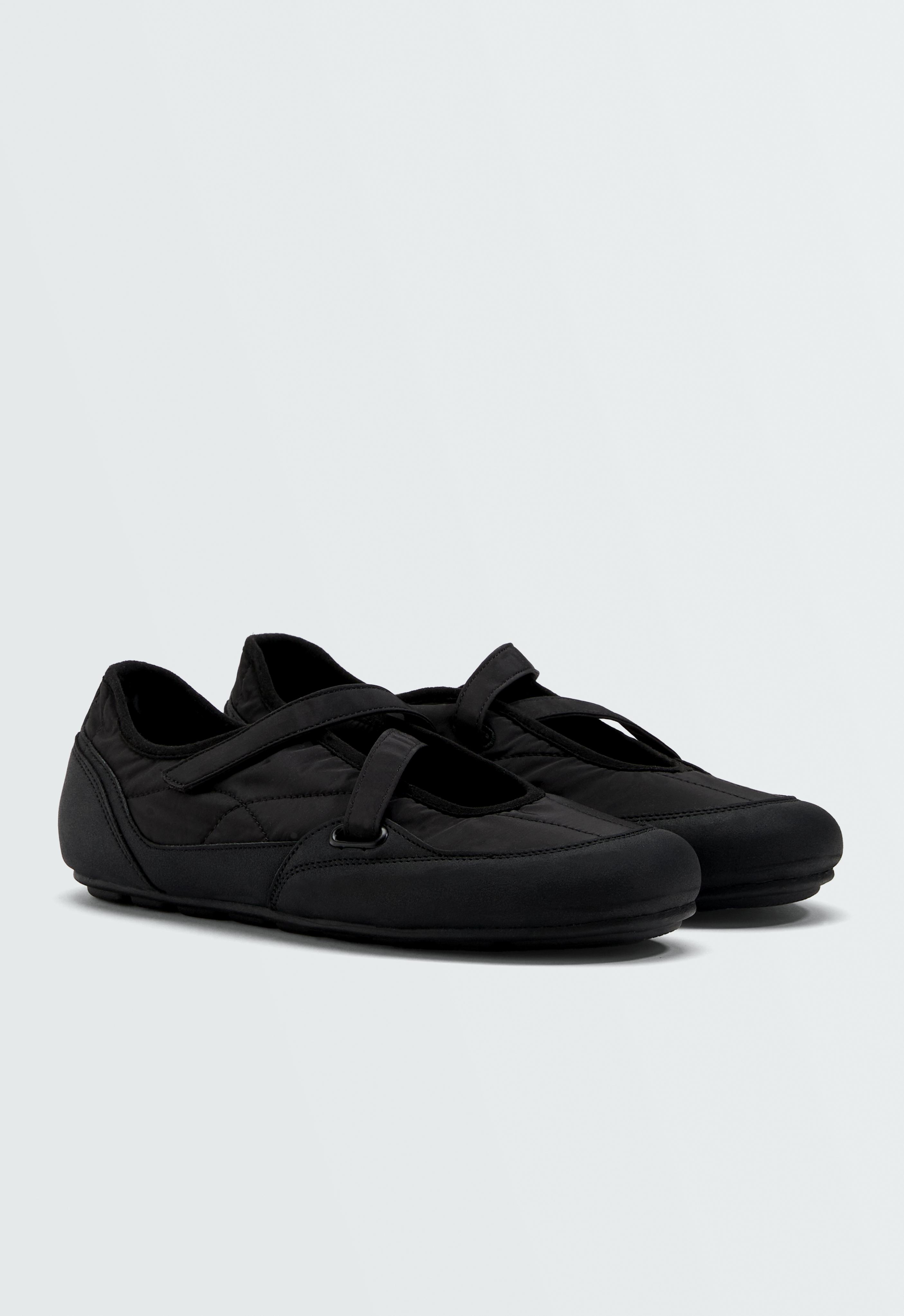 Nylon sport ballet flat