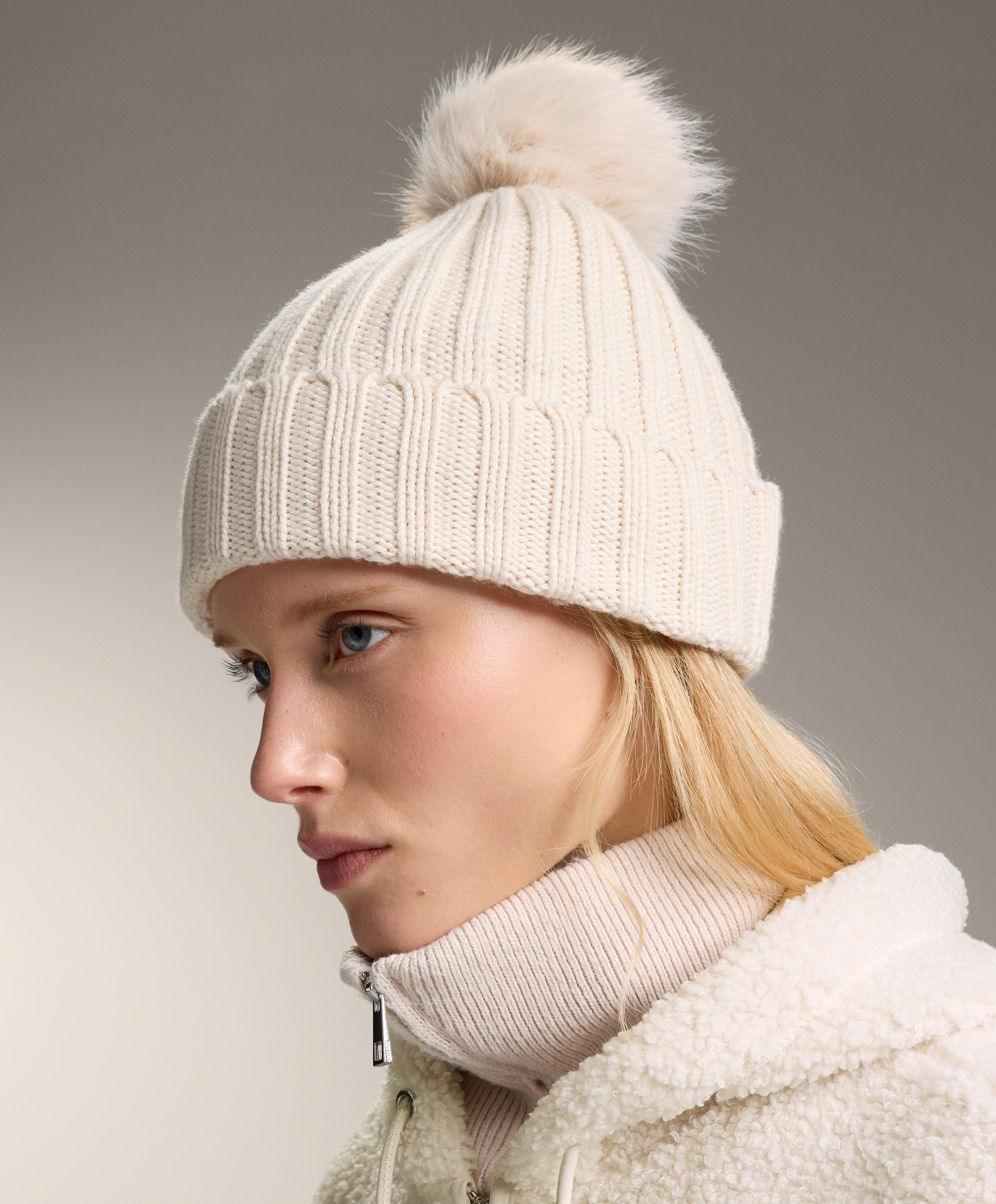 Pompom knit hat Pompom knit hat